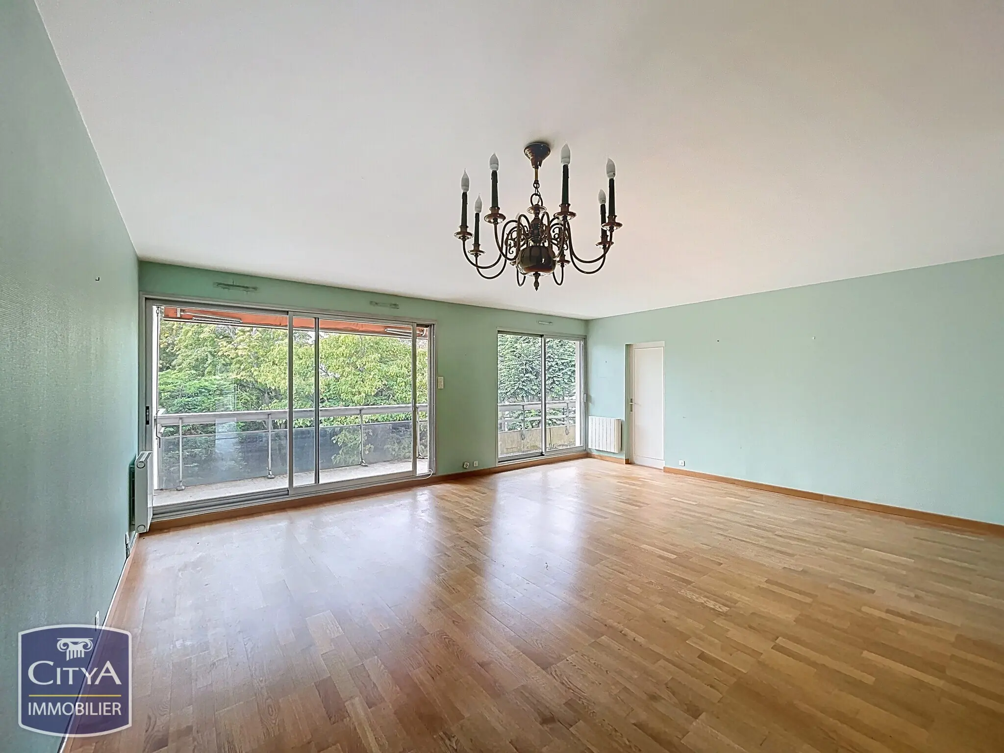 Photo 1 Appartement 5 pièces 129m²