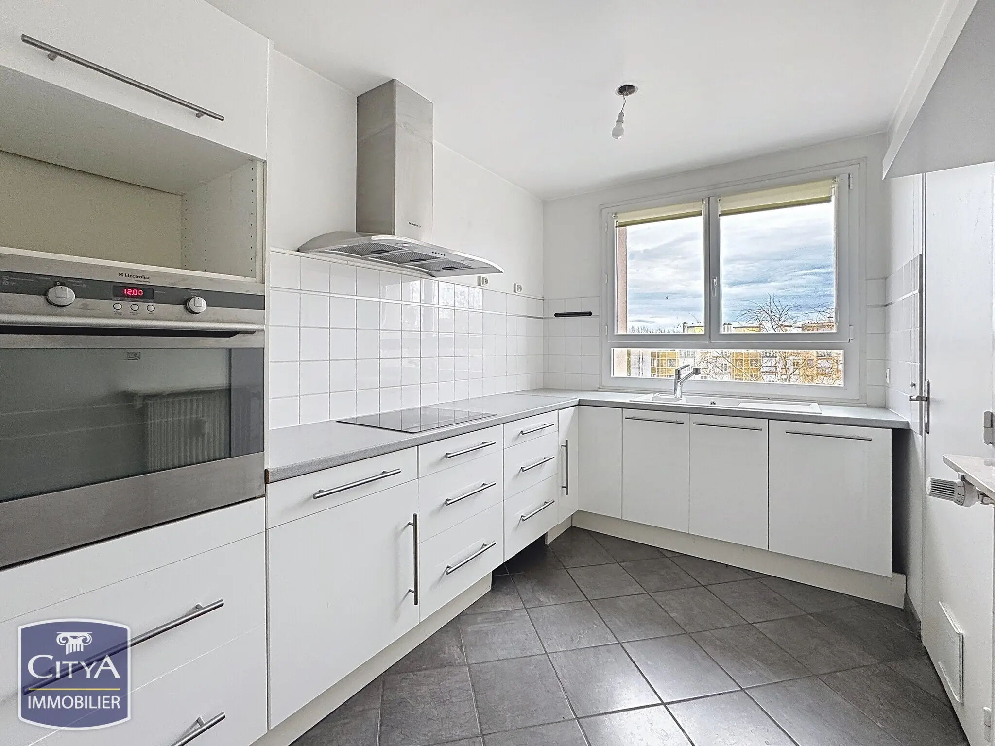 Photo 10 Appartement 5 pièces 93.12m²