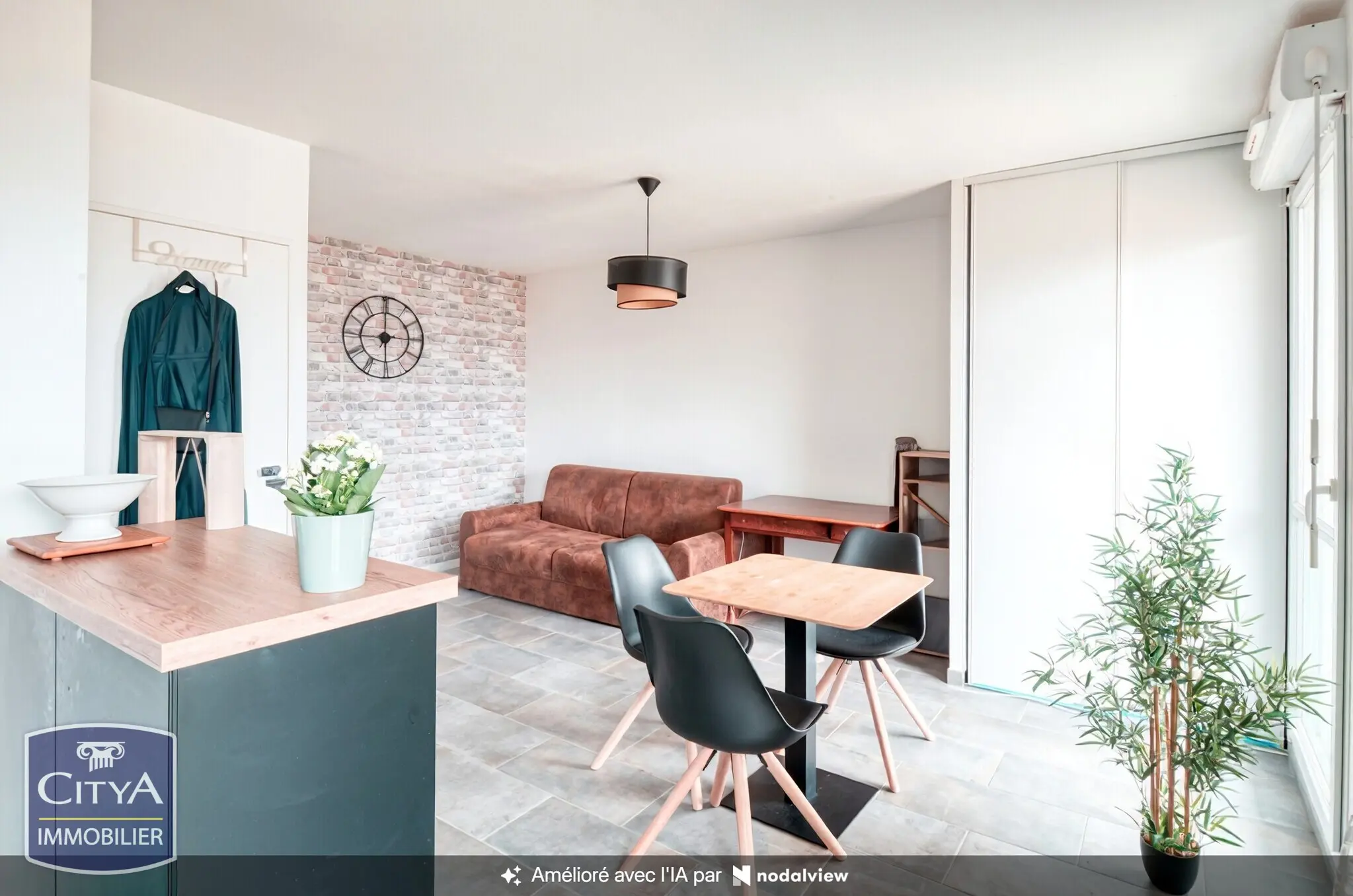 Photo 1 Appartement 1 pièce 24.56m²
