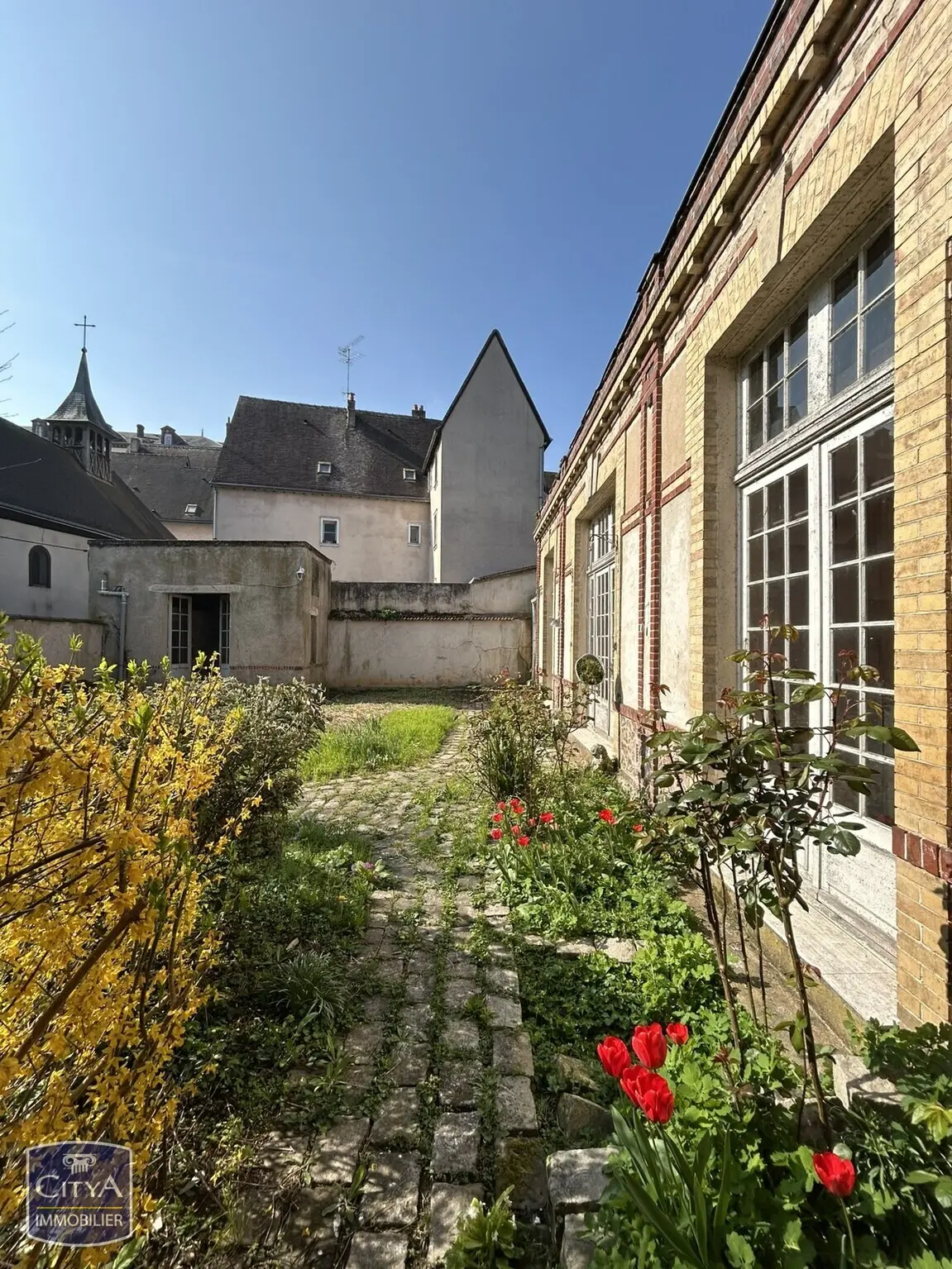 Photo 1 Maison 5 pièces 150m²