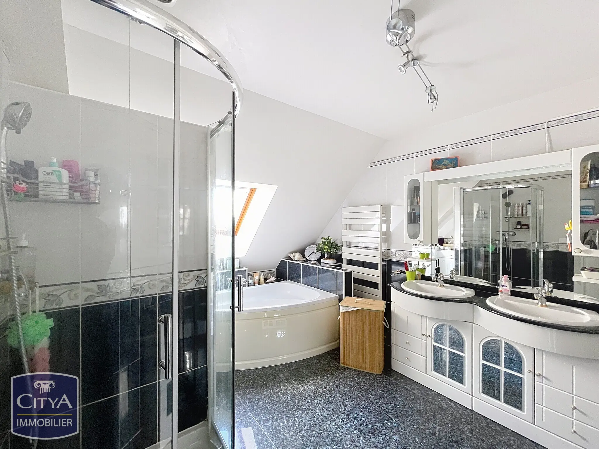 Photo 13 Maison 9 pièces 212.26m²