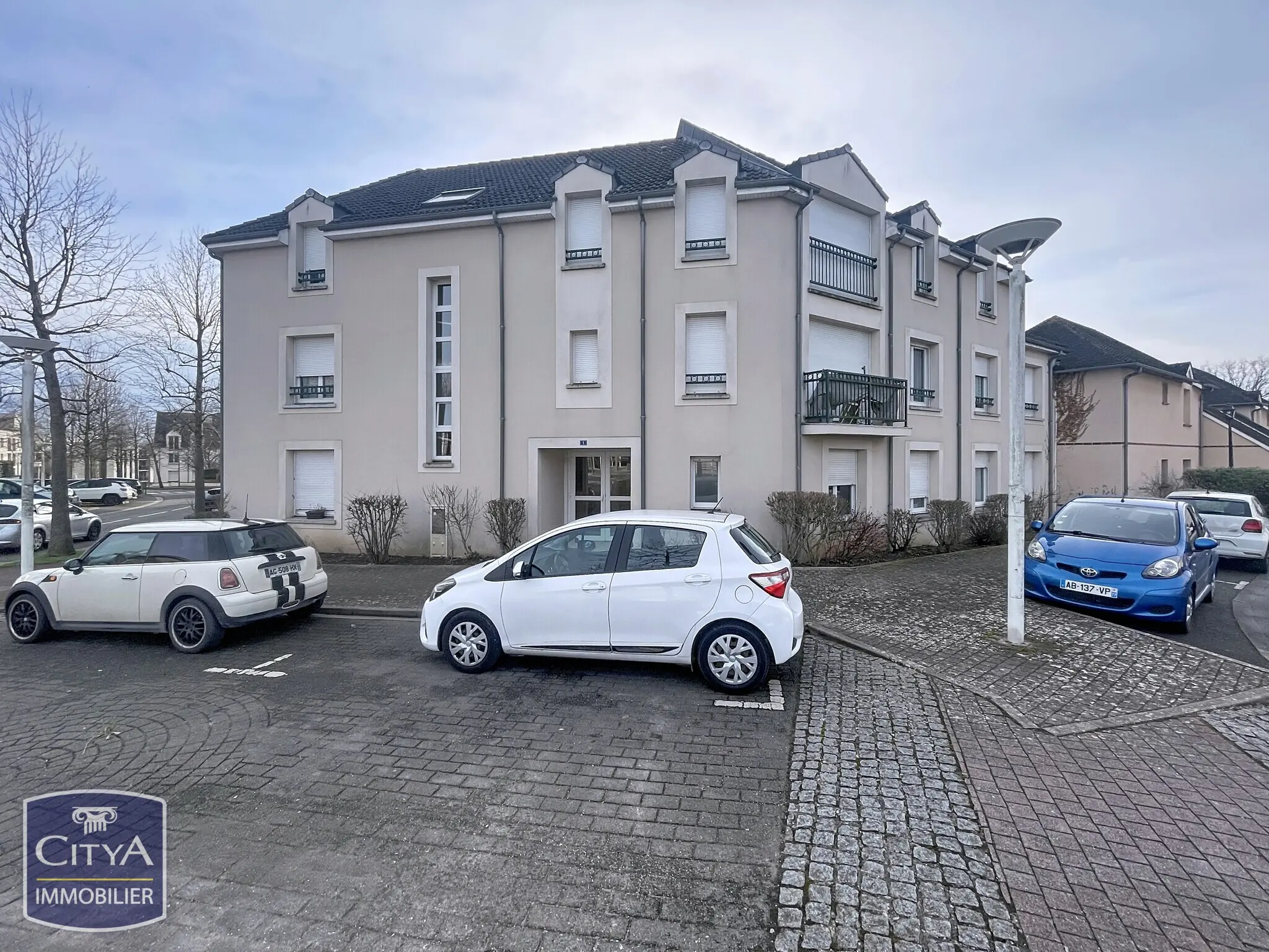 Photo 1 Appartement 1 pièce 24.03m²