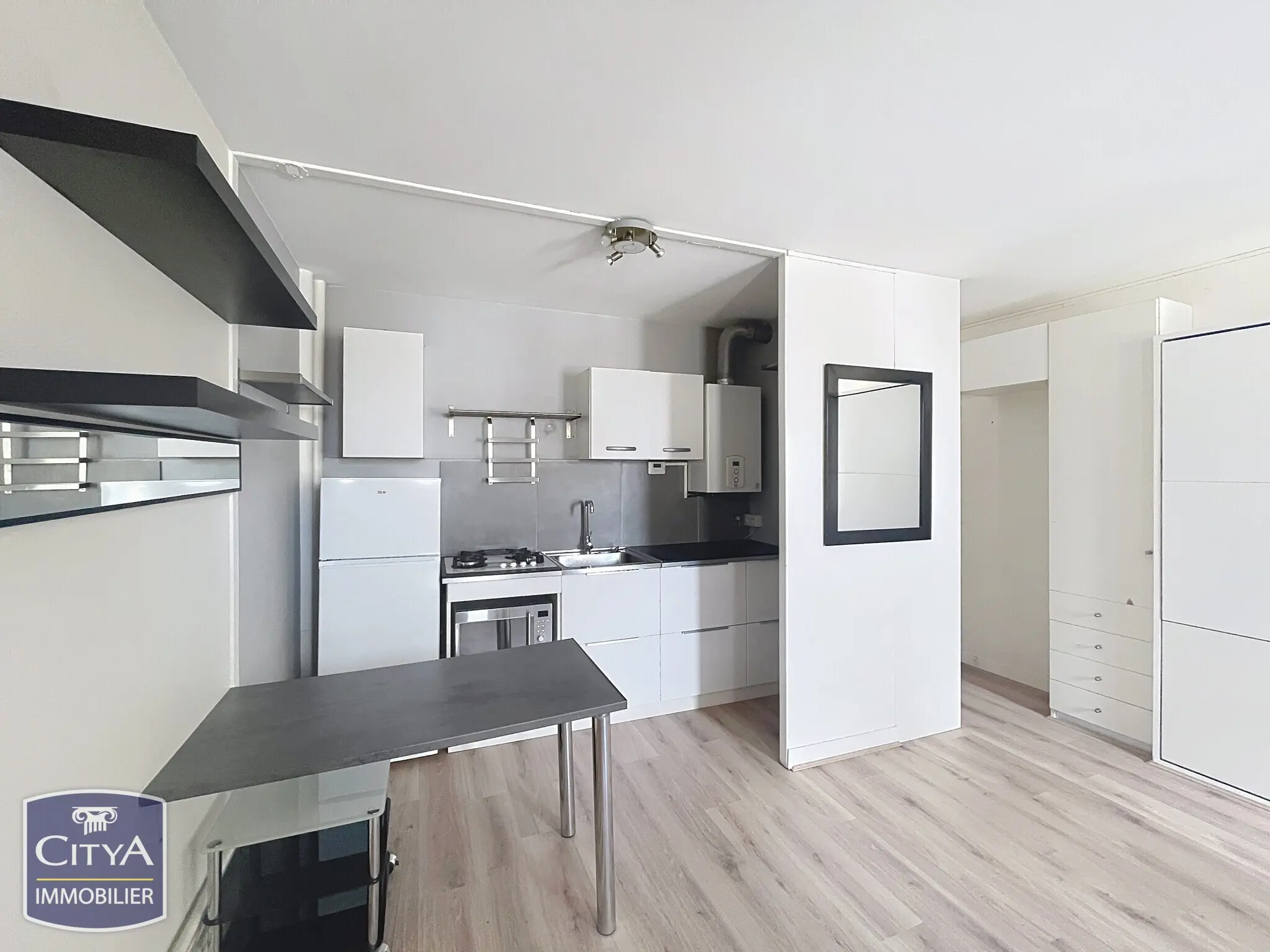 Photo 2 Appartement 1 pièce 31.08m²