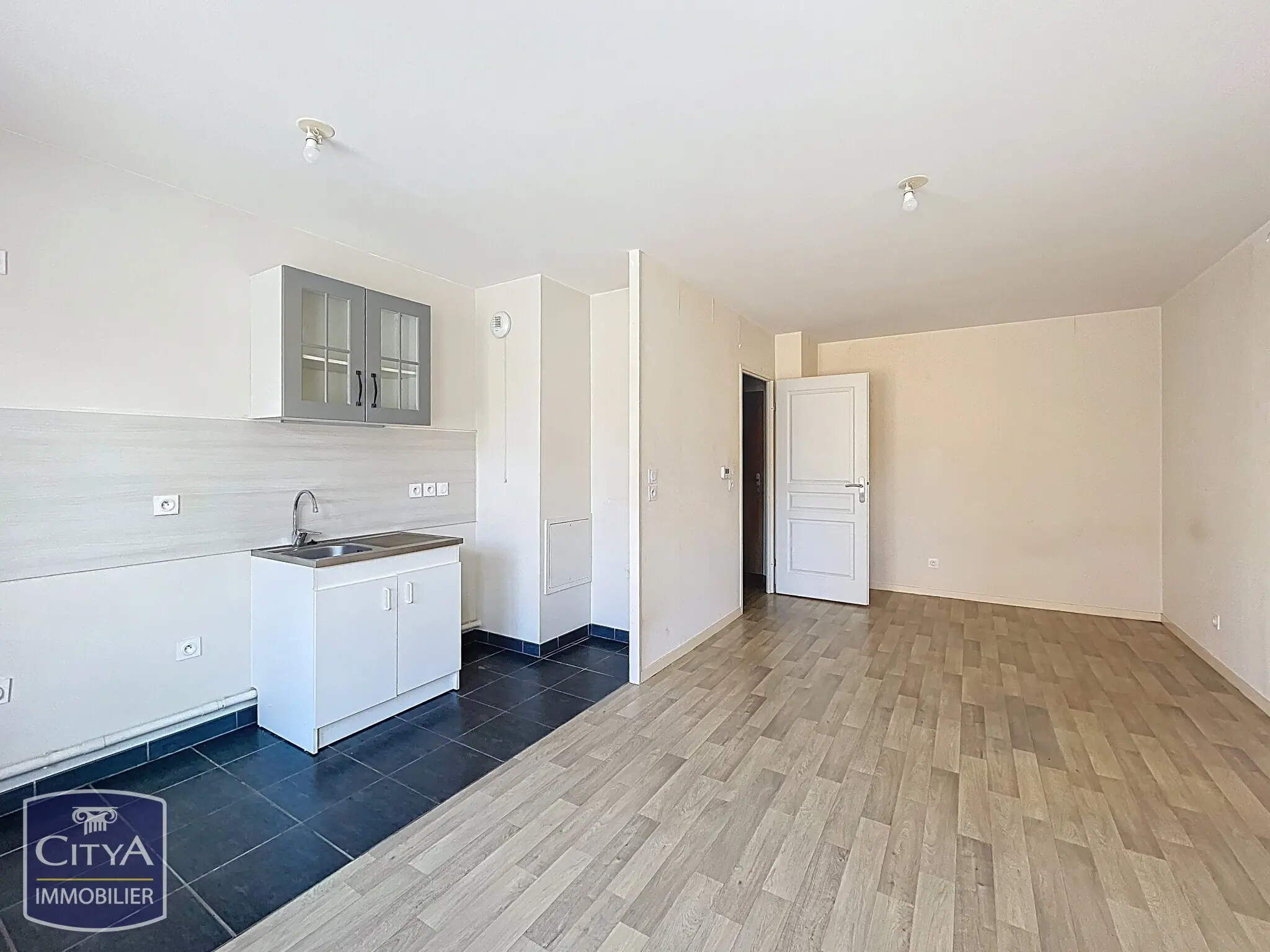 Photo 2 Appartement 1 pièce 34m²