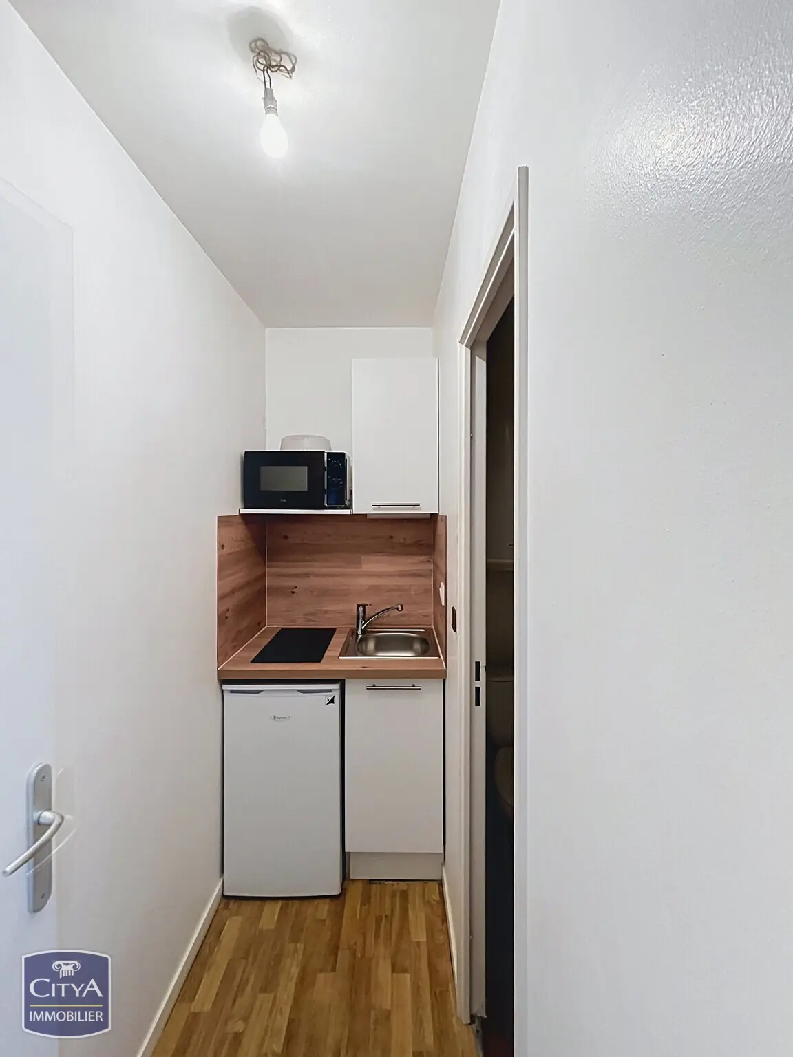 Photo 2 Appartement 1 pièce 18.21m²