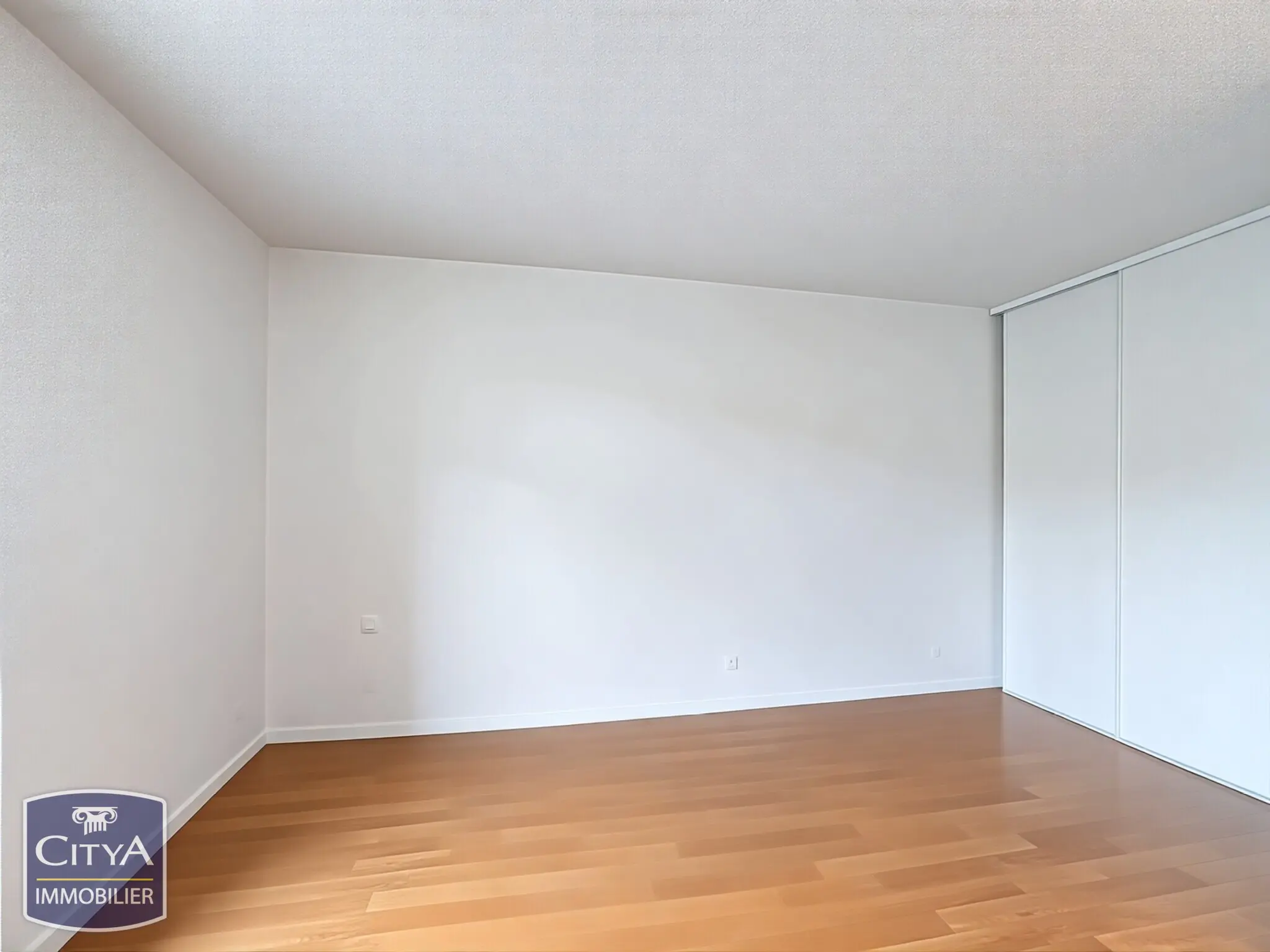 Photo 2 Appartement 1 pièce 24.64m²