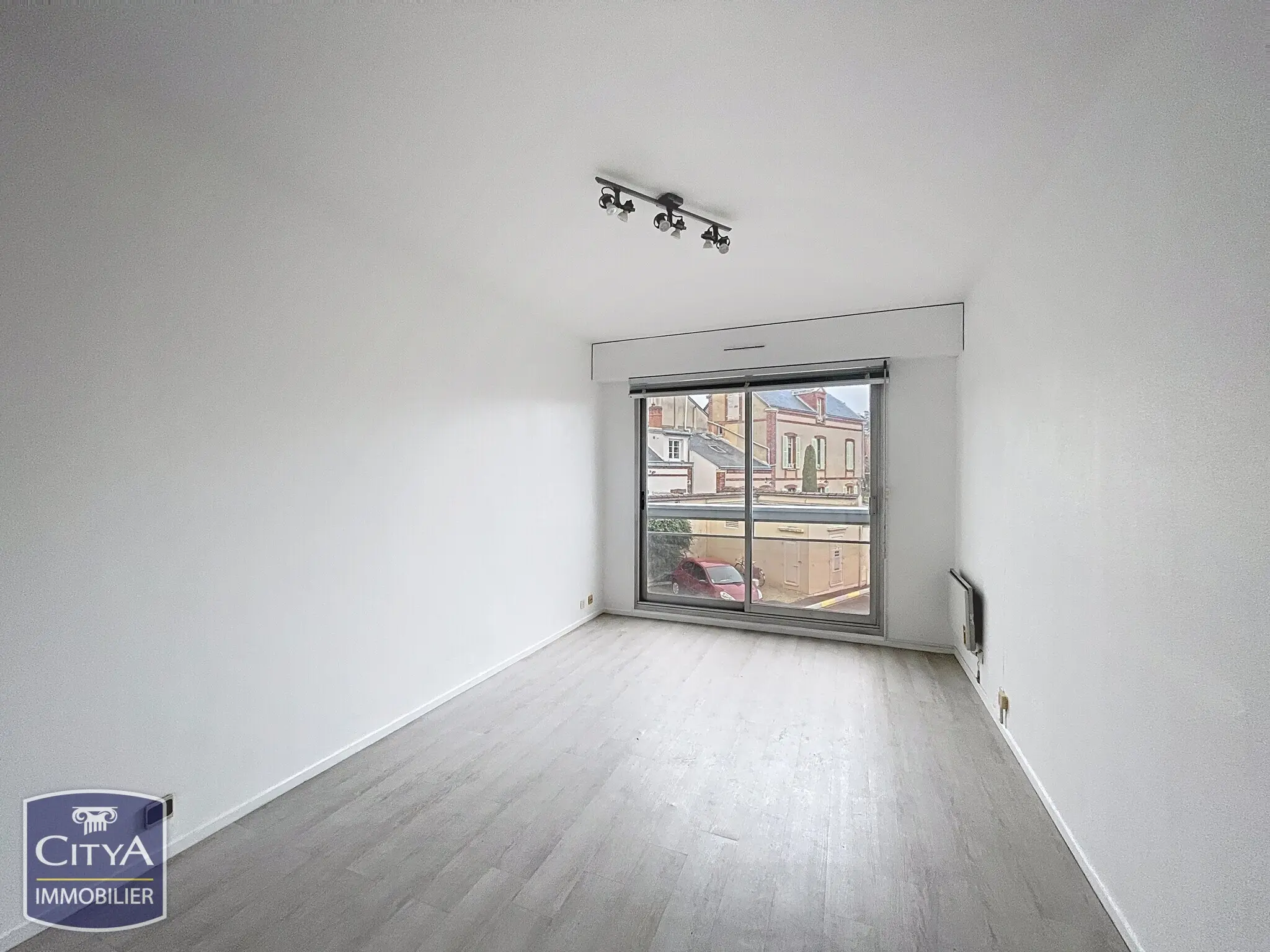 Photo 2 Appartement 1 pièce 18.22m²