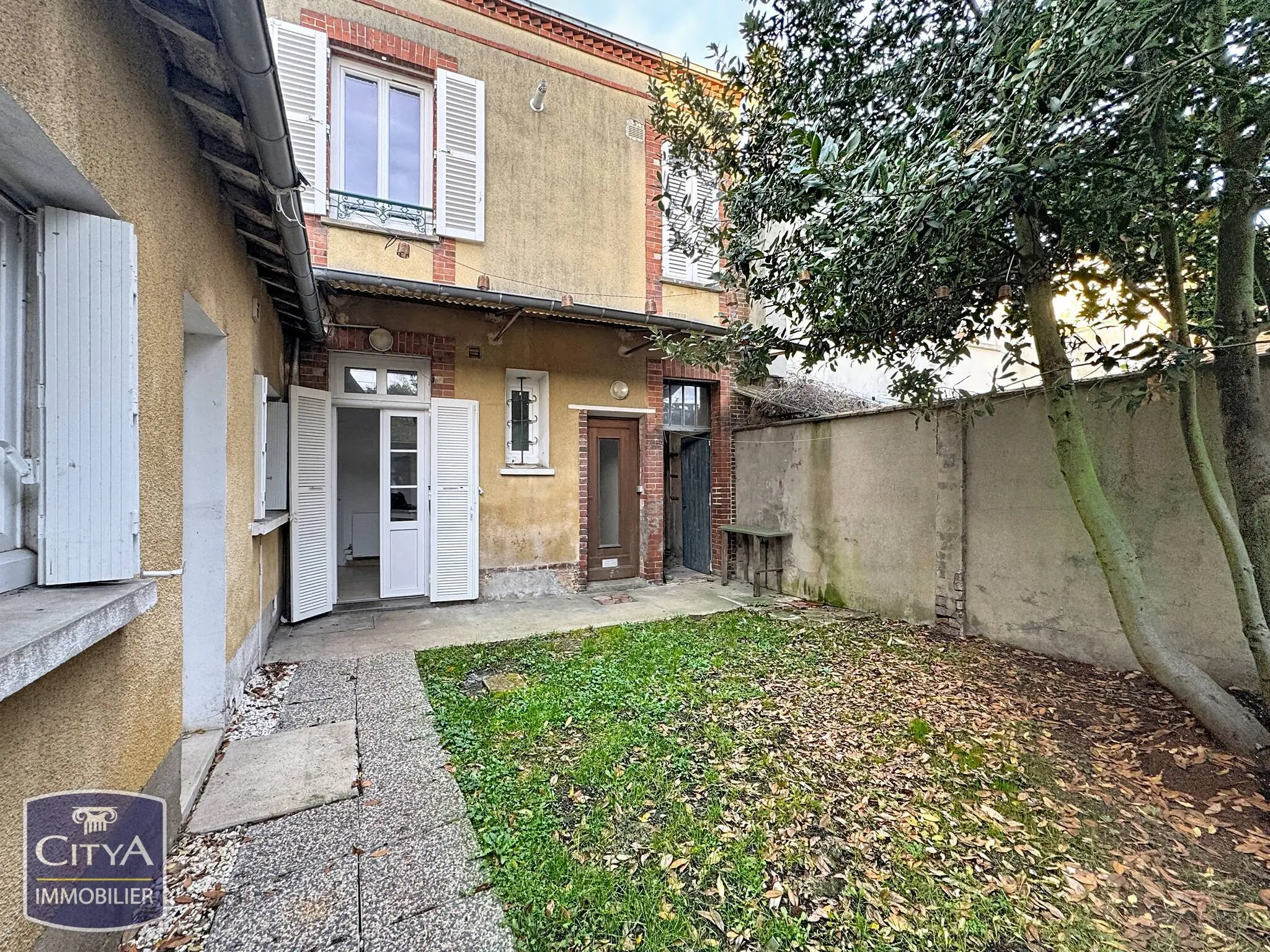 Photo 2 Immeuble 100m²