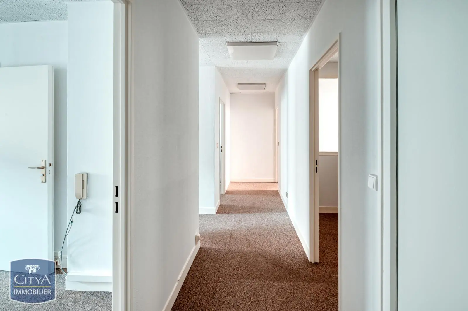 Photo 9 Local Professionnel 5 pièces 82m²