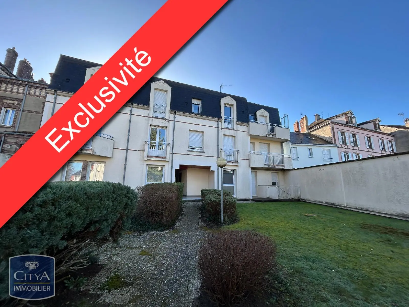 Photo 1 Appartement 1 pièce 28.57m²