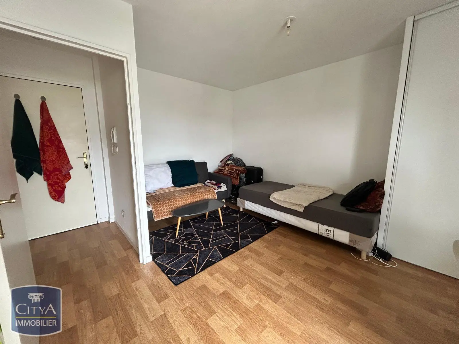Photo 2 Appartement 1 pièce 24.38m²