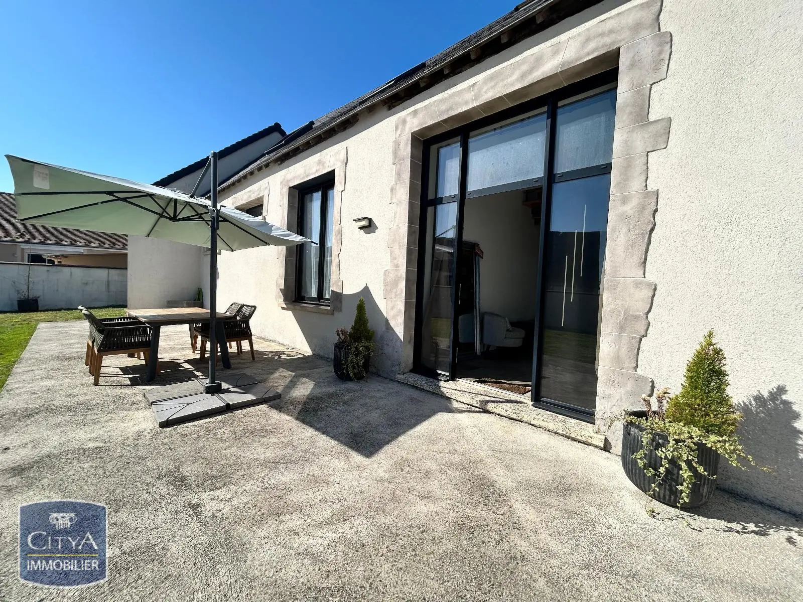 Photo 1 Maison 6 pièces 161.19m²