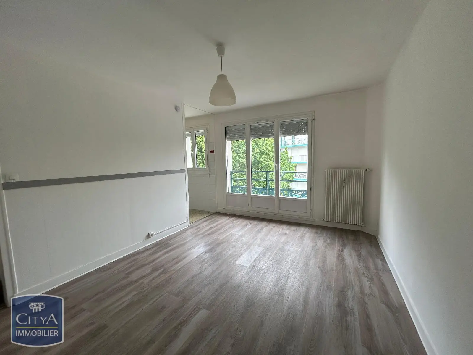 Photo 2 Appartement 1 pièce 24.01m²