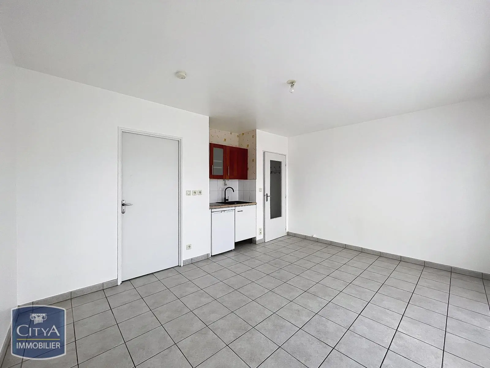 Photo 3 Appartement 1 pièce 22.78m²