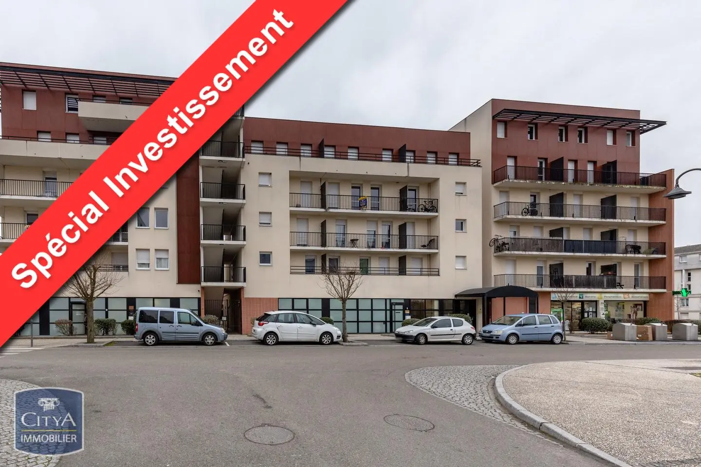Photo 1 Appartement 1 pièce 23.84m²