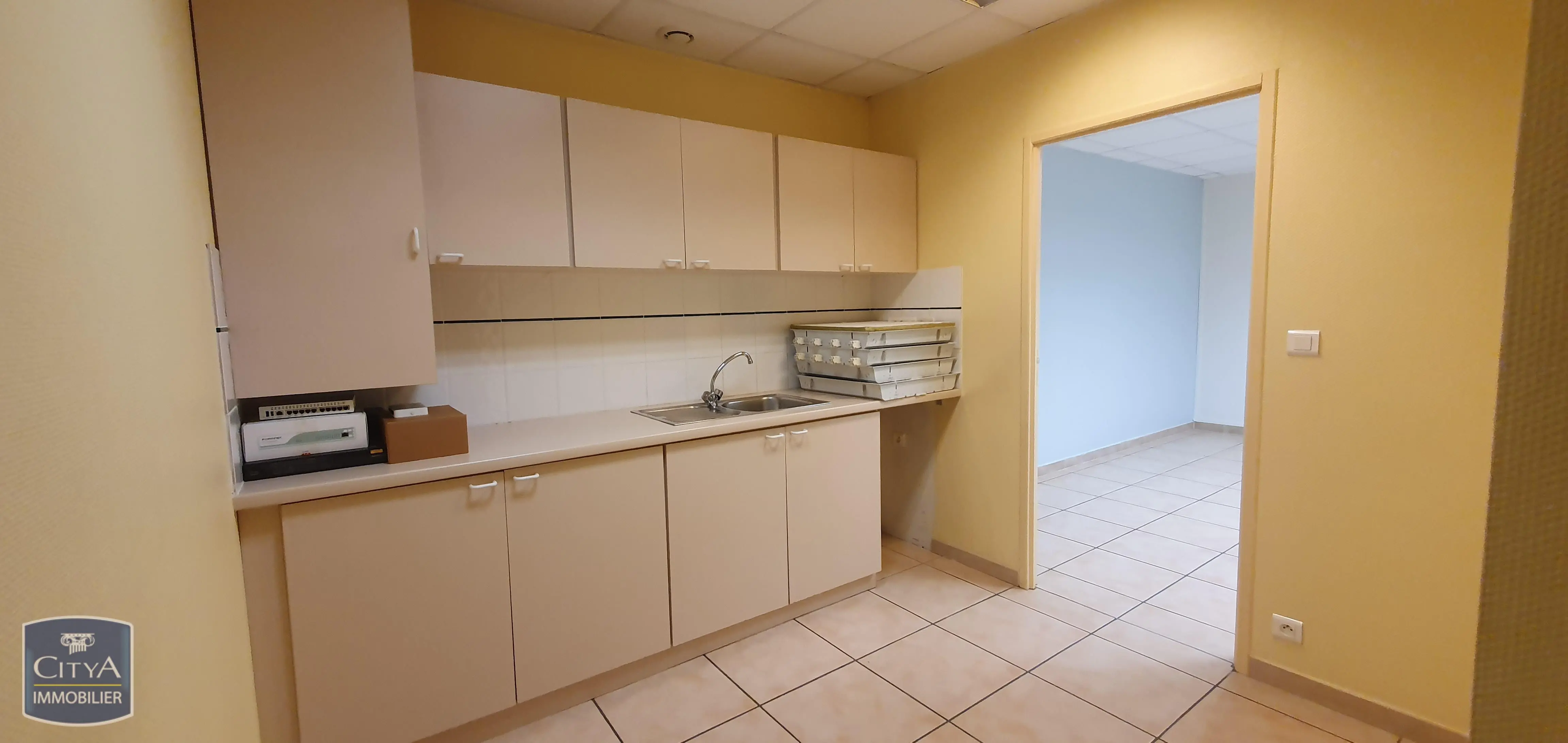 Photo 11 Local Professionnel 170m²