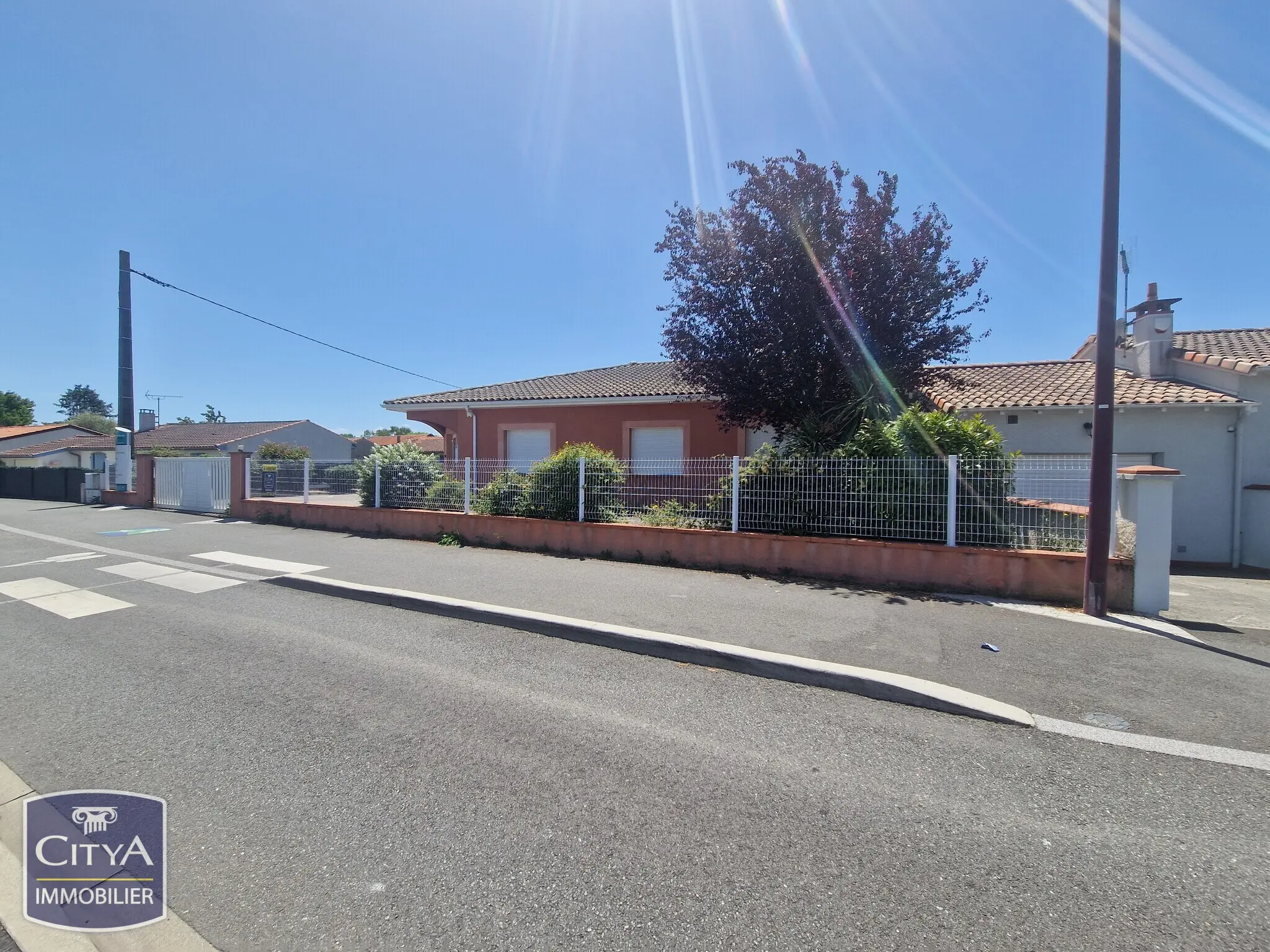 Photo 3 Local Professionnel 170m²