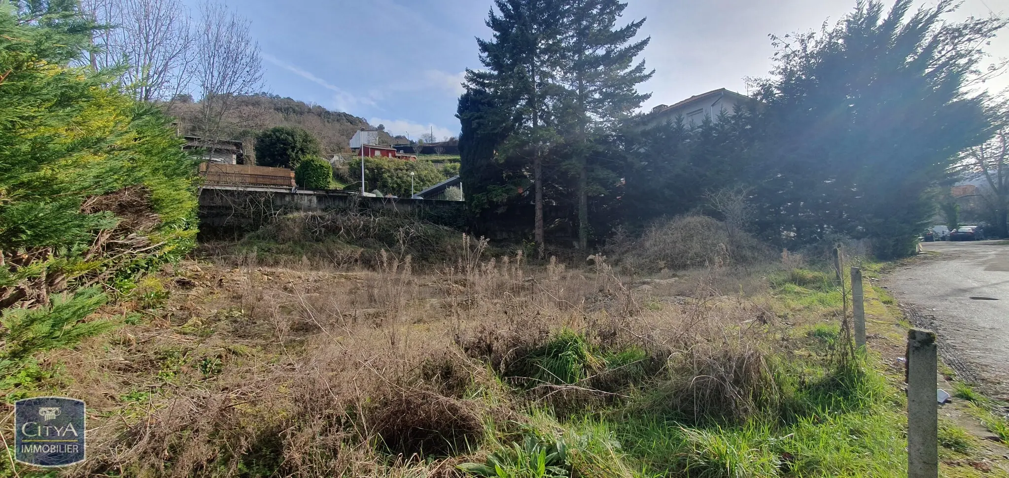Photo 1 Terrain