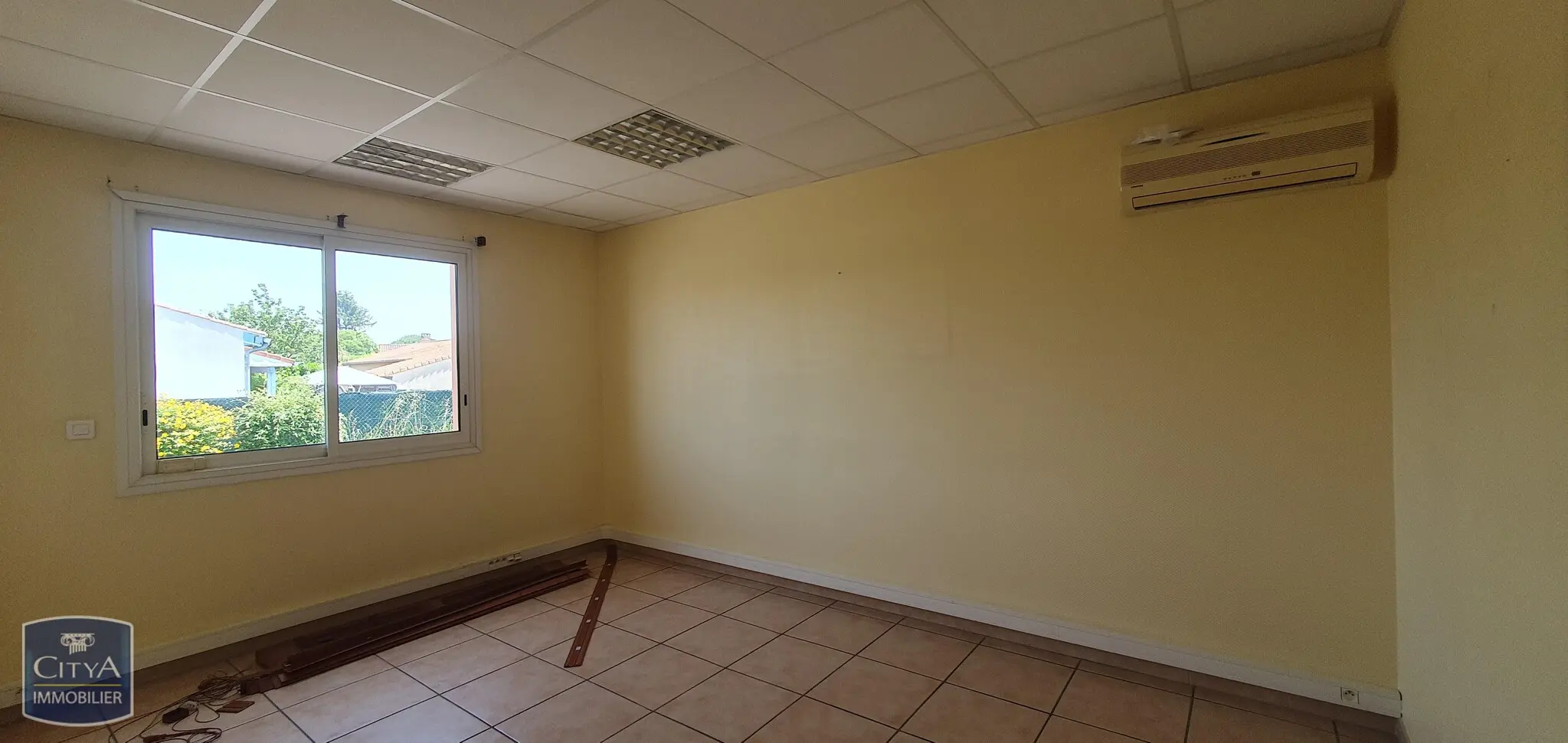 Photo 7 Local Professionnel 170m²