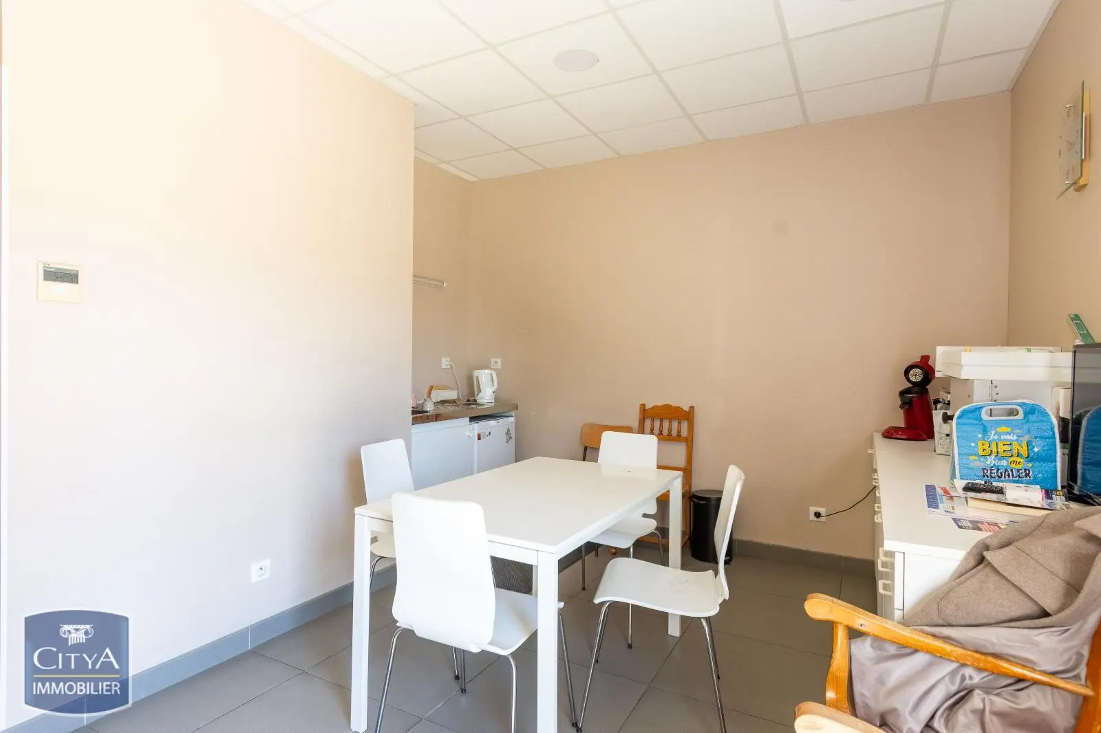 Photo 5 Local Professionnel 280m²