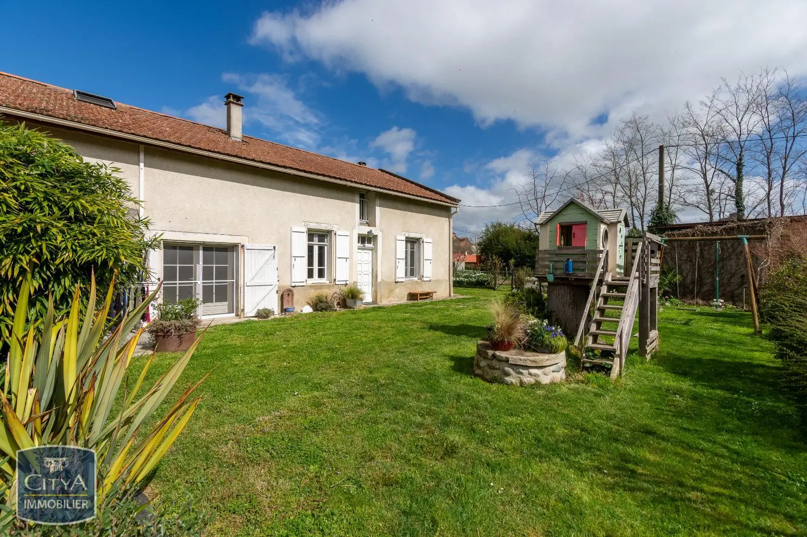 Photo 1 Maison 7 pièces 268m²