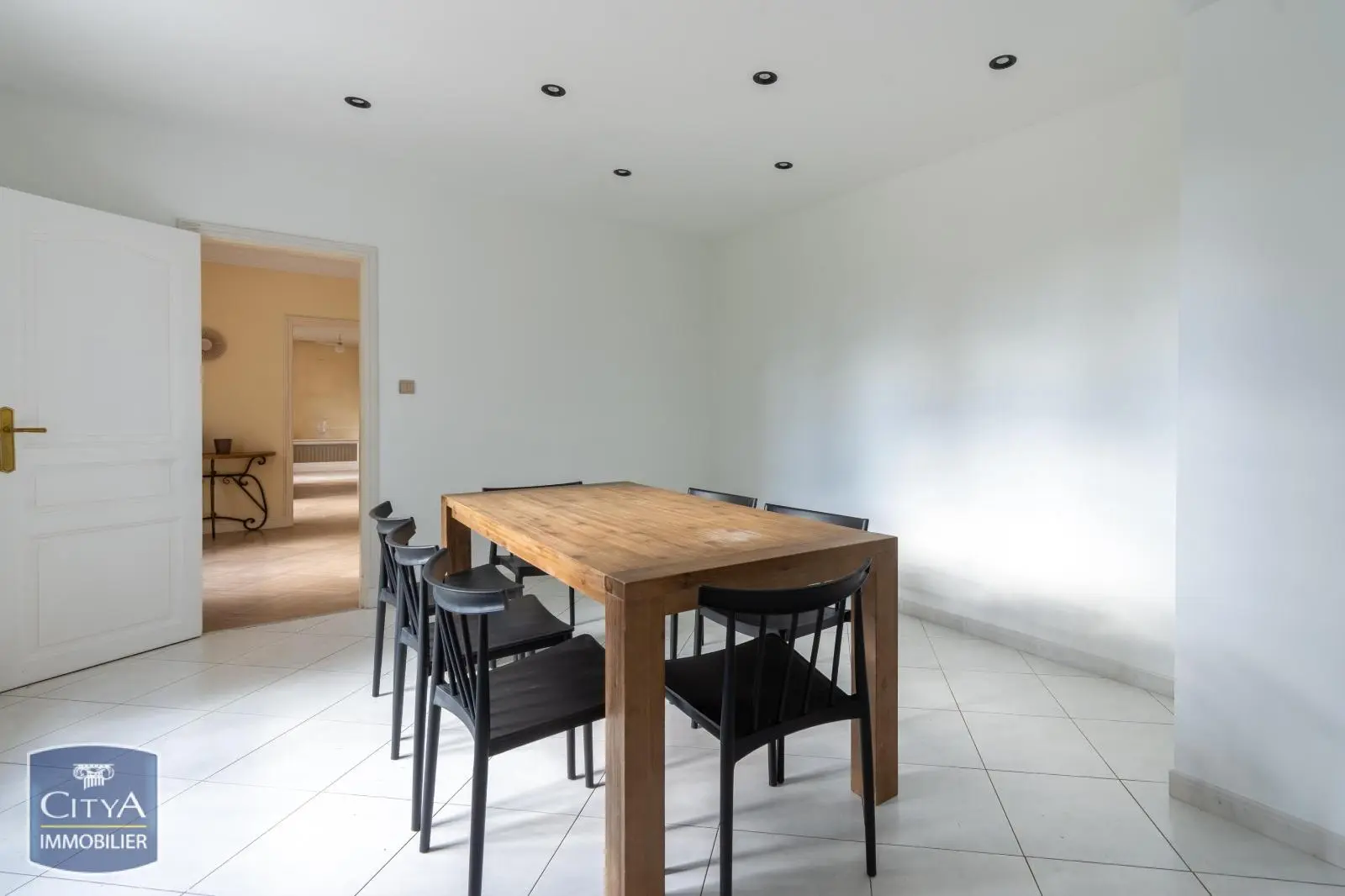 Photo 9 Maison 5 pièces 185m²