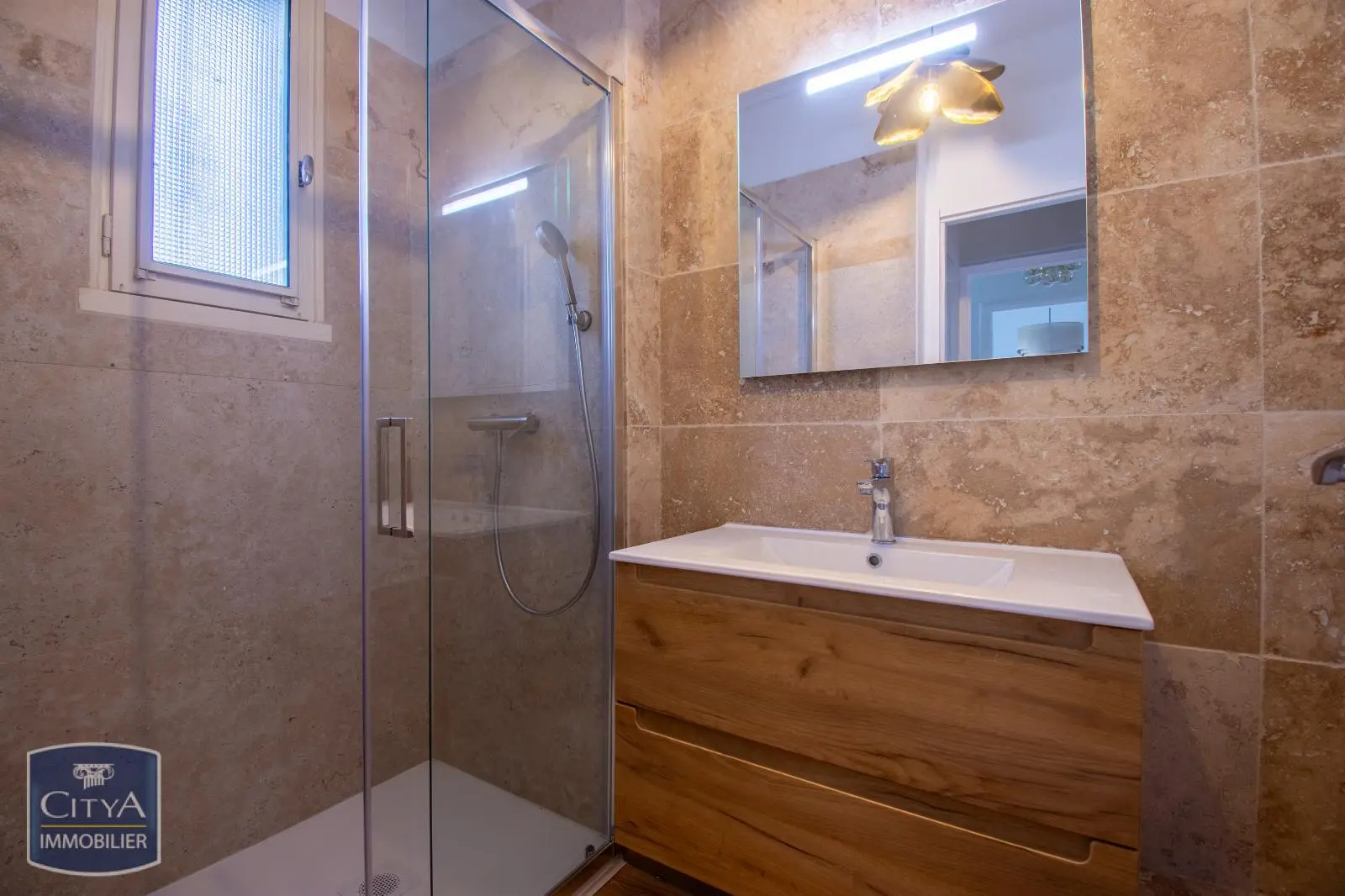 Photo 17 Maison 5 pièces 185m²