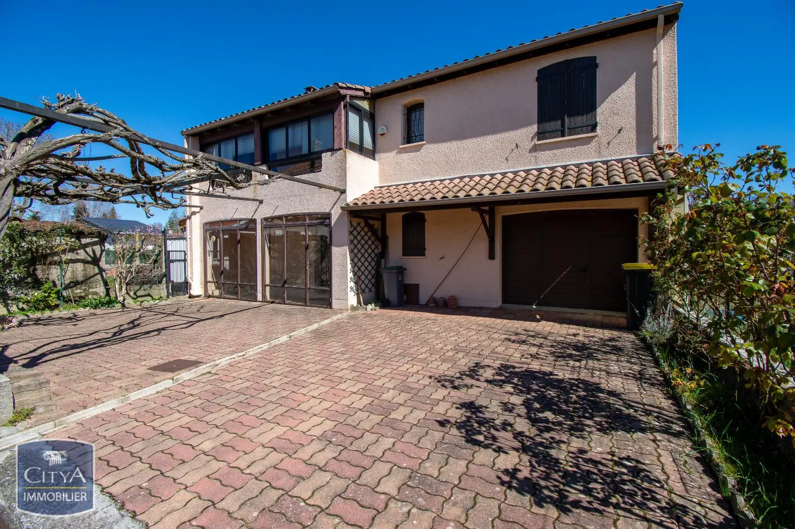 Photo 1 Maison 6 pièces 142m²