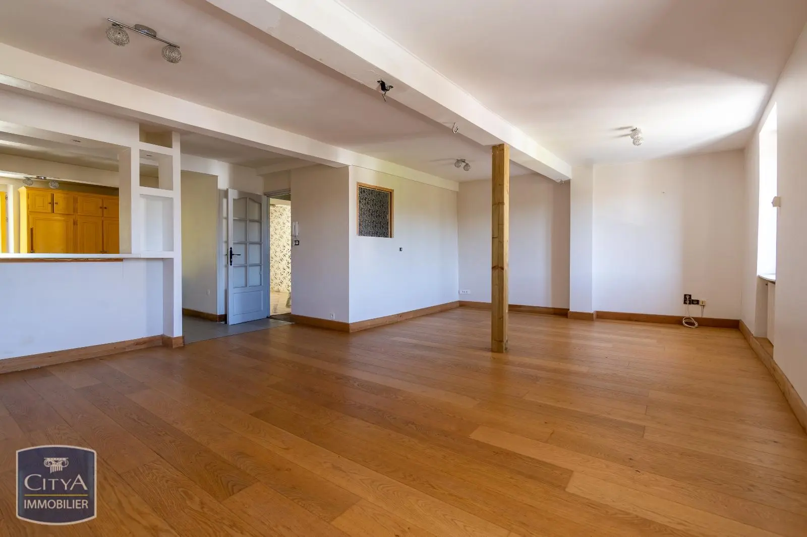 Photo 5 Maison 9 pièces 200m²