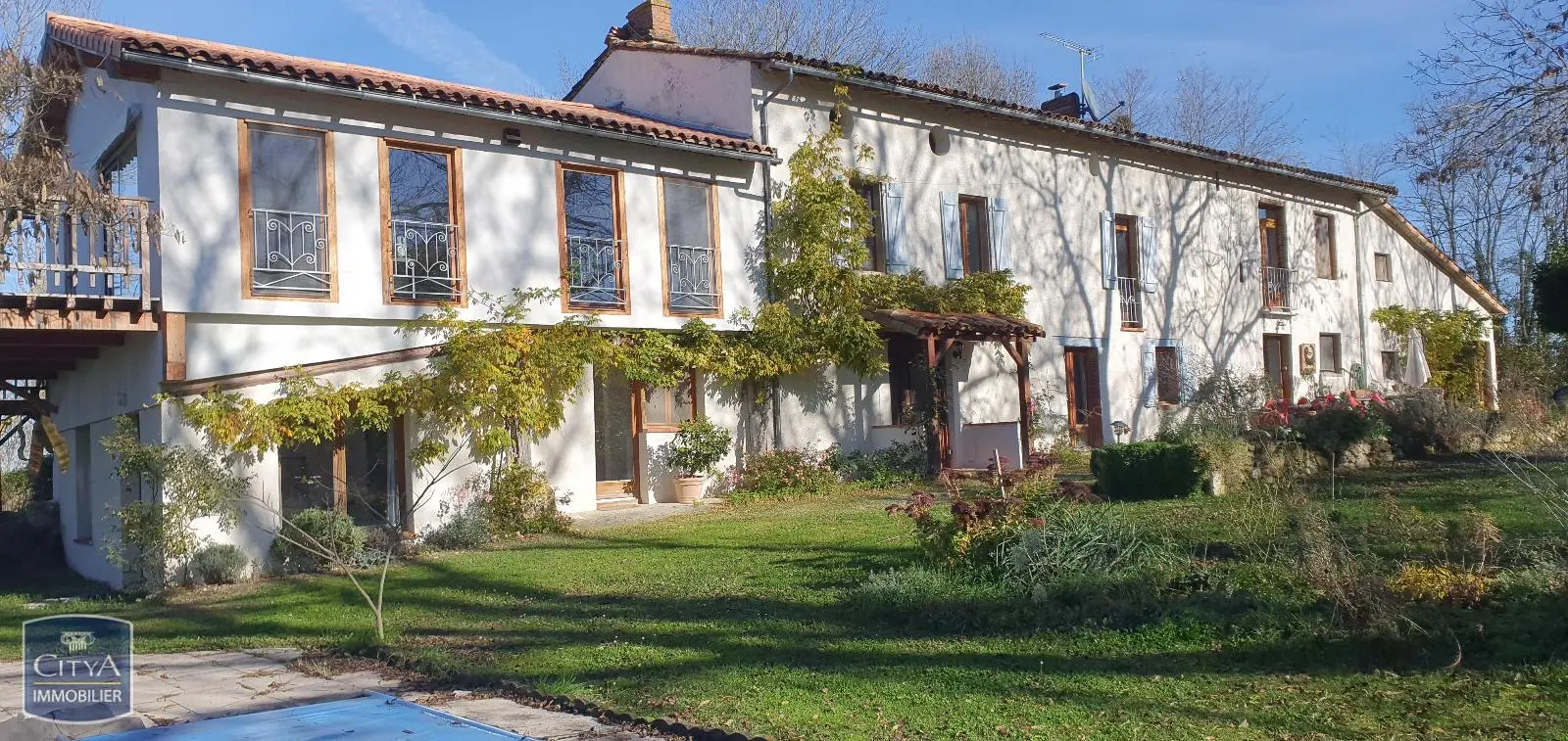 Photo 1 Maison 12 pièces 421m²