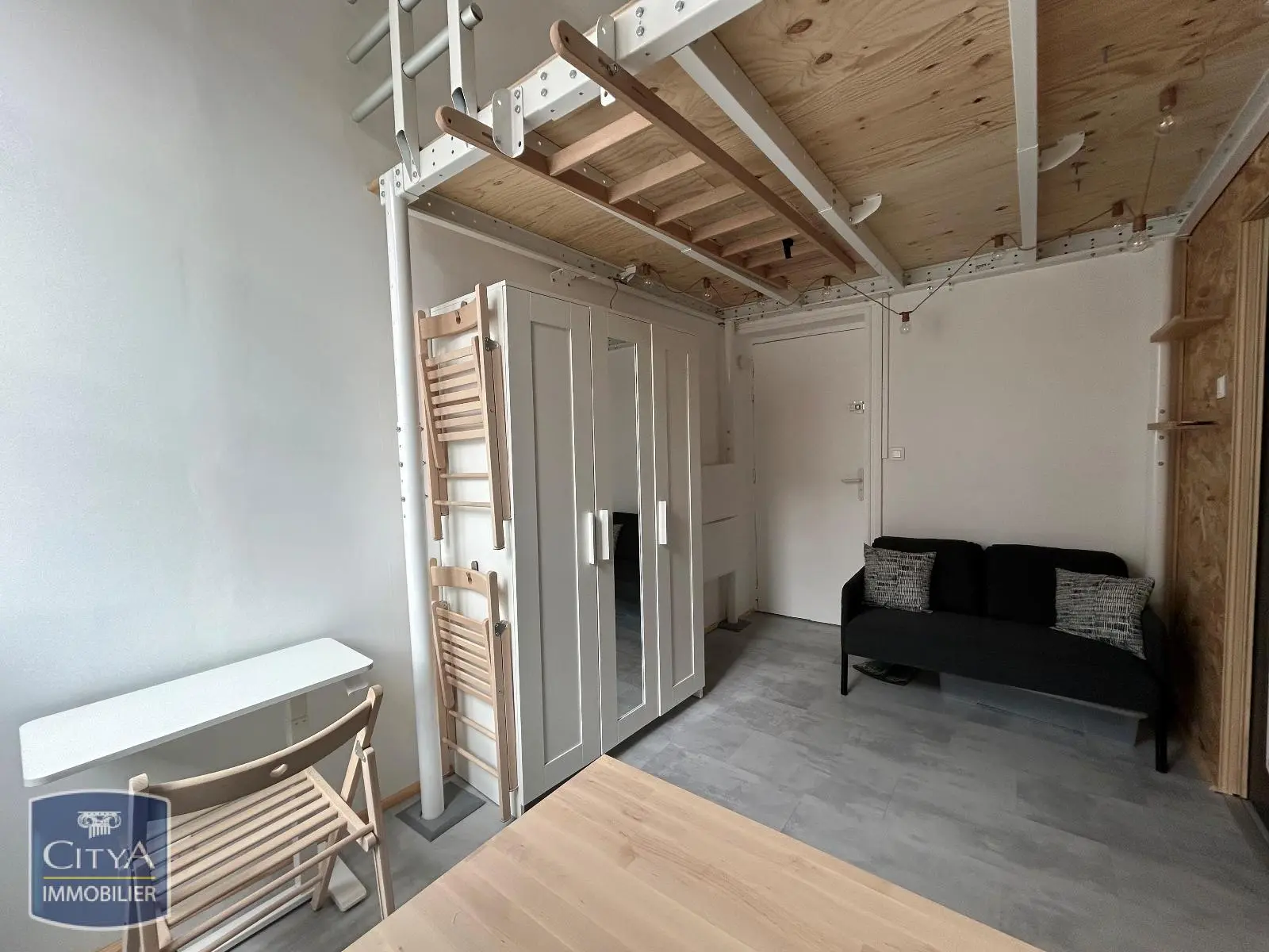 Photo 2 Appartement 1 pièce 16.4m²