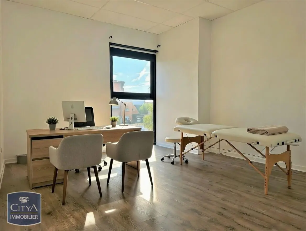 Photo 1 Local Professionnel 18.24m²