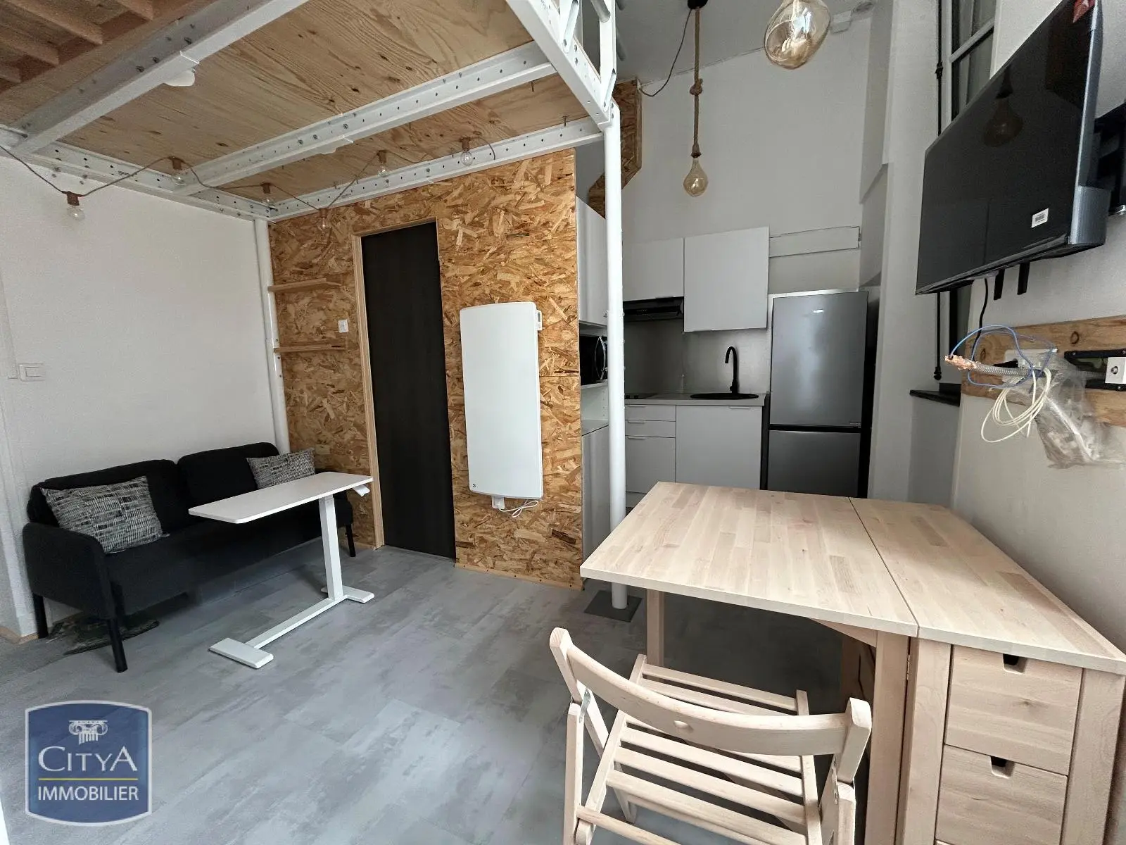 Photo 1 Appartement 1 pièce 16.4m²