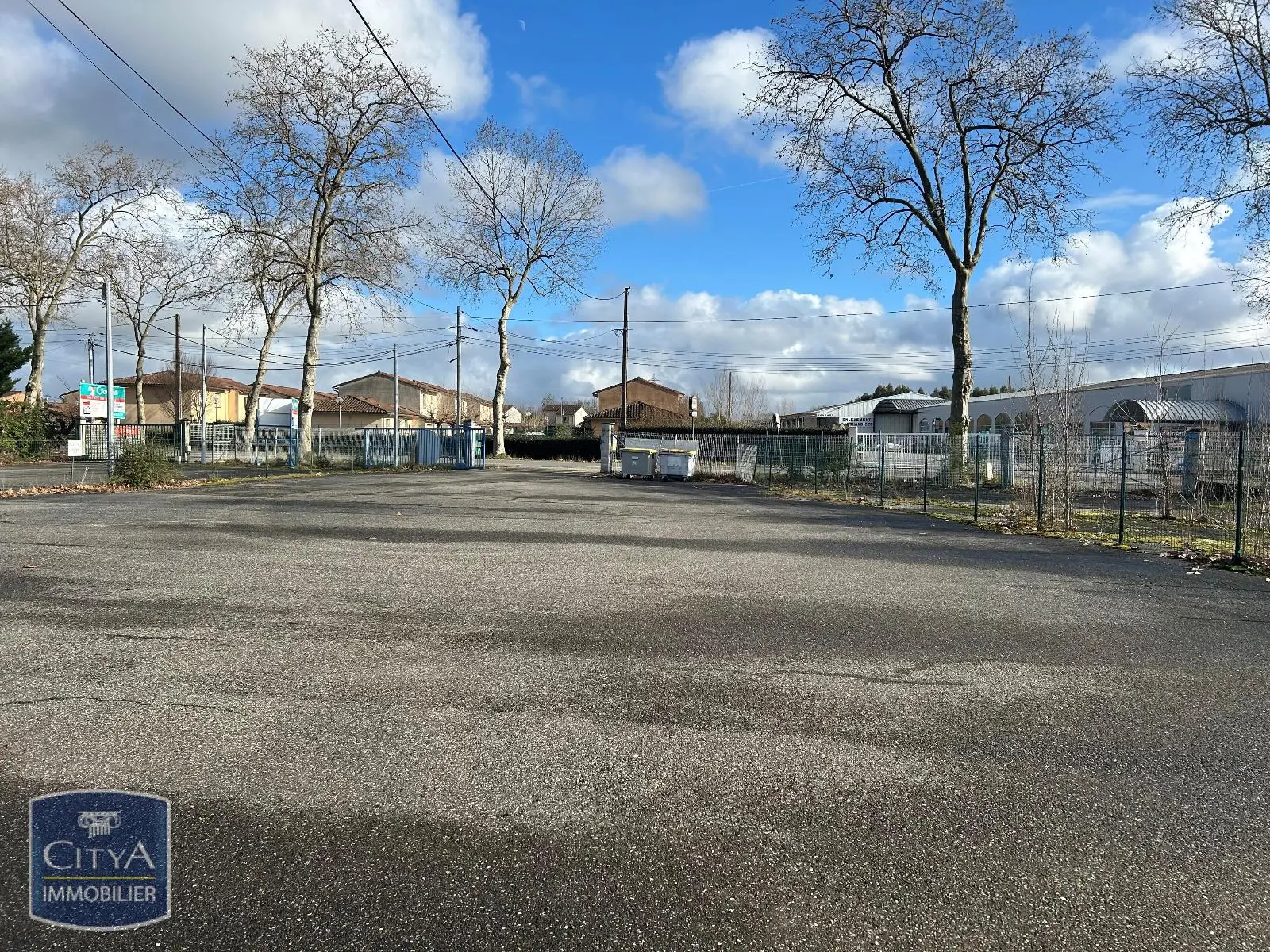 Photo 6 Local Commercial