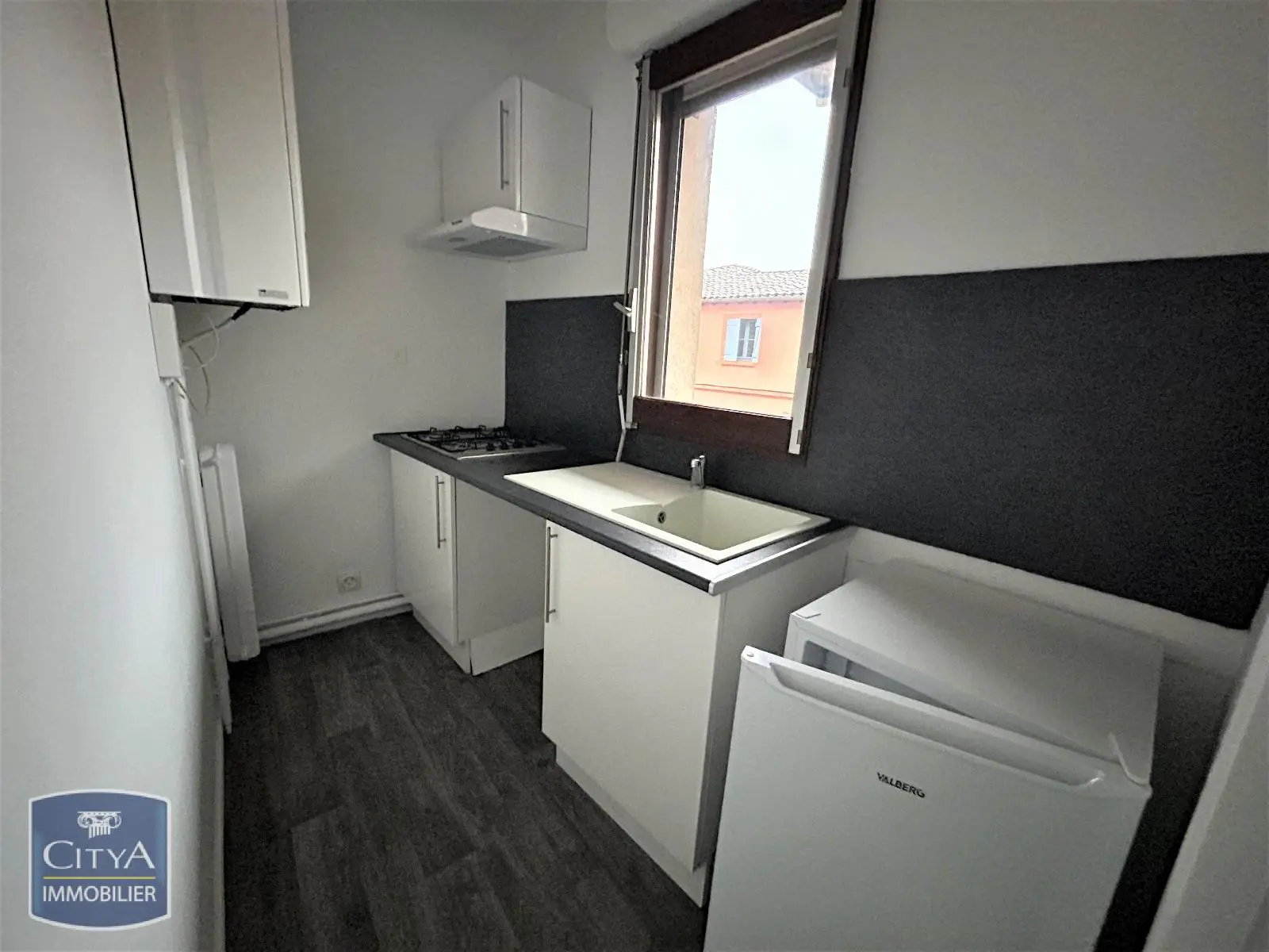 Photo 1 Appartement 1 pièce 27.85m²