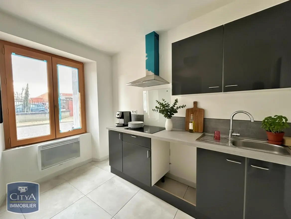 Photo 1 Appartement 1 pièce 24.31m²