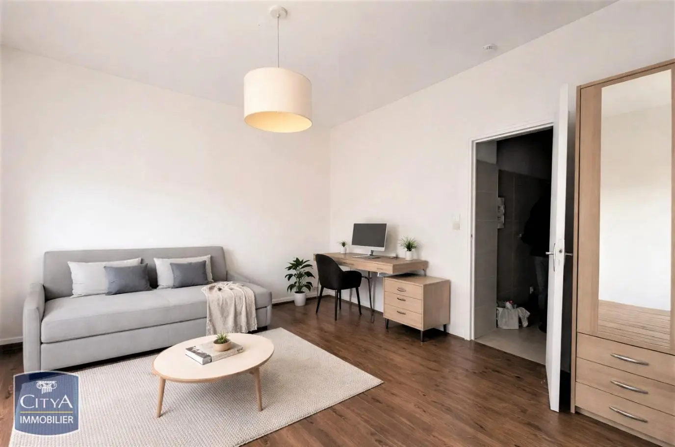 Photo 1 Appartement 1 pièce 23.03m²