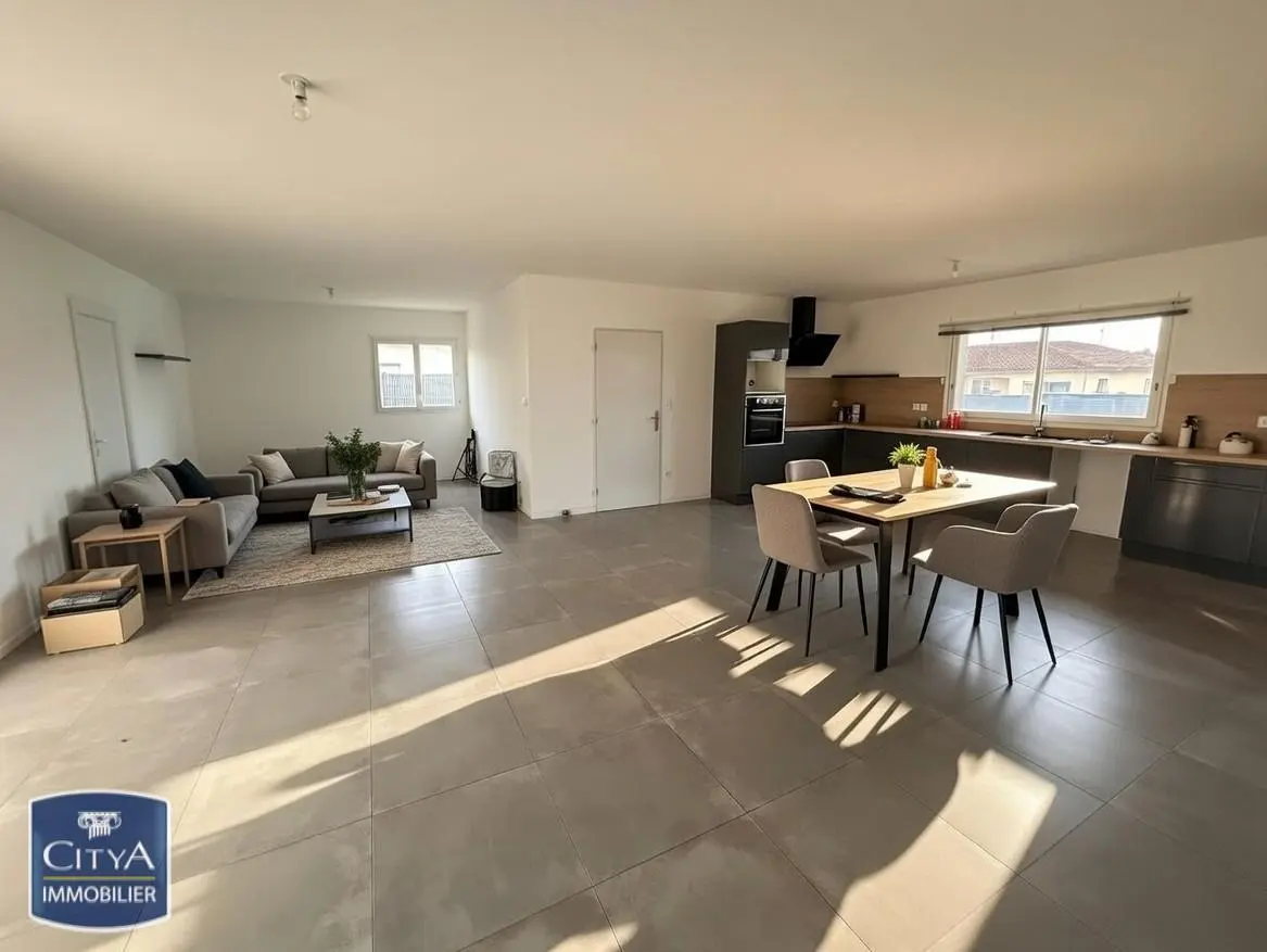 Photo 1 Maison 5 pièces 121.4m²