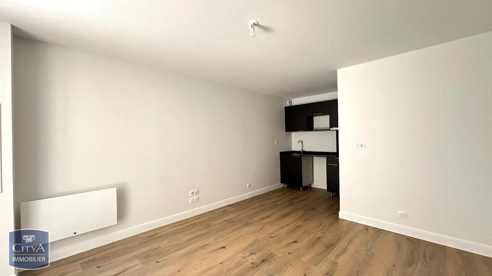 Photo 2 Appartement 1 pièce 24.06m²