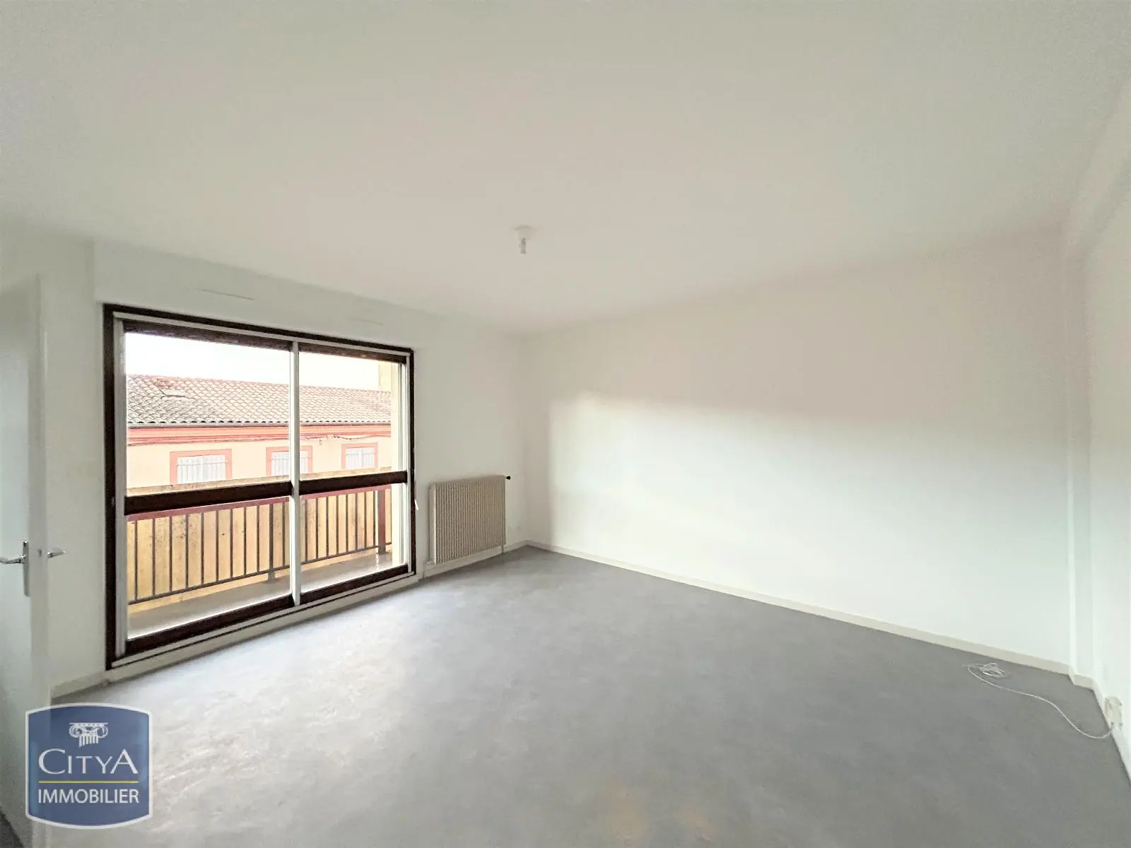 Photo 1 Appartement 1 pièce 27.85m²