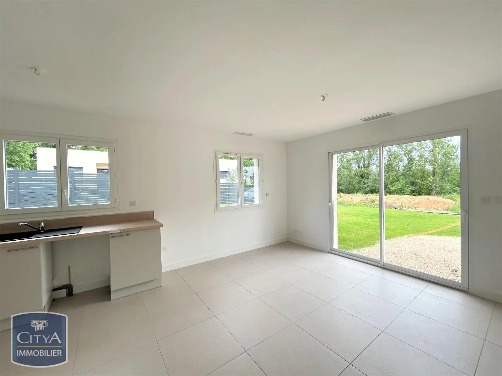 Photo 1 Maison 4 pièces 76.01m²