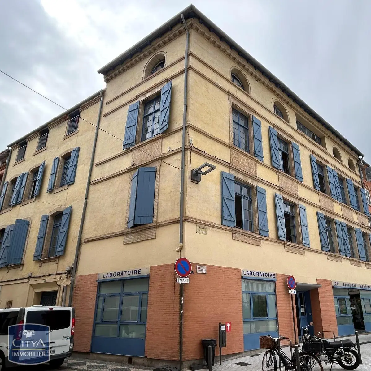 Photo 1 Local Professionnel 66.16m²
