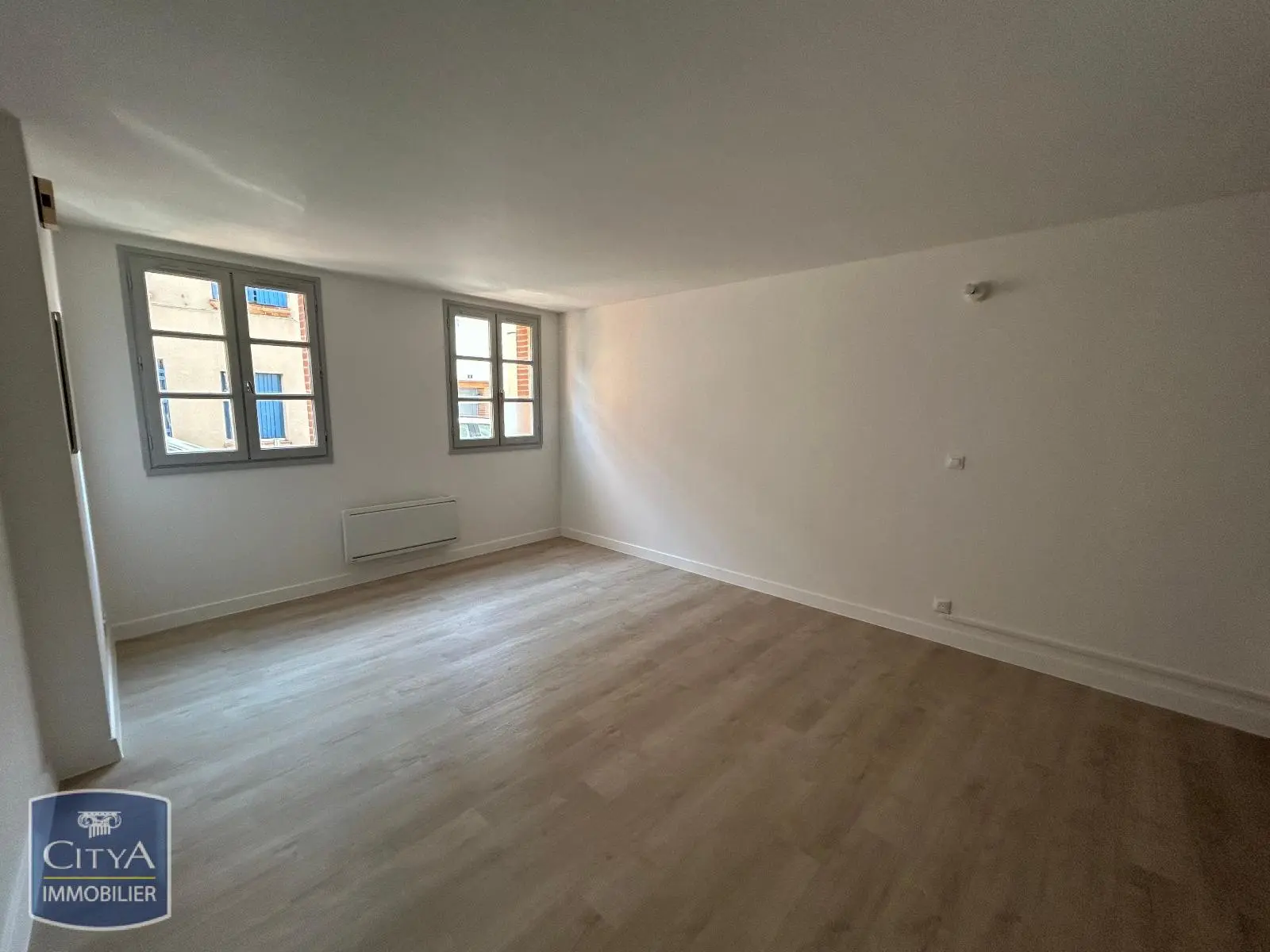 Photo 1 Appartement 1 pièce 30.01m²