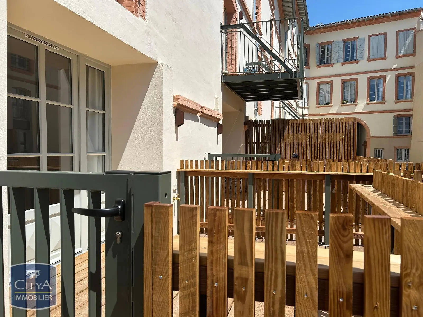 Photo 1 Appartement 1 pièce 24.06m²