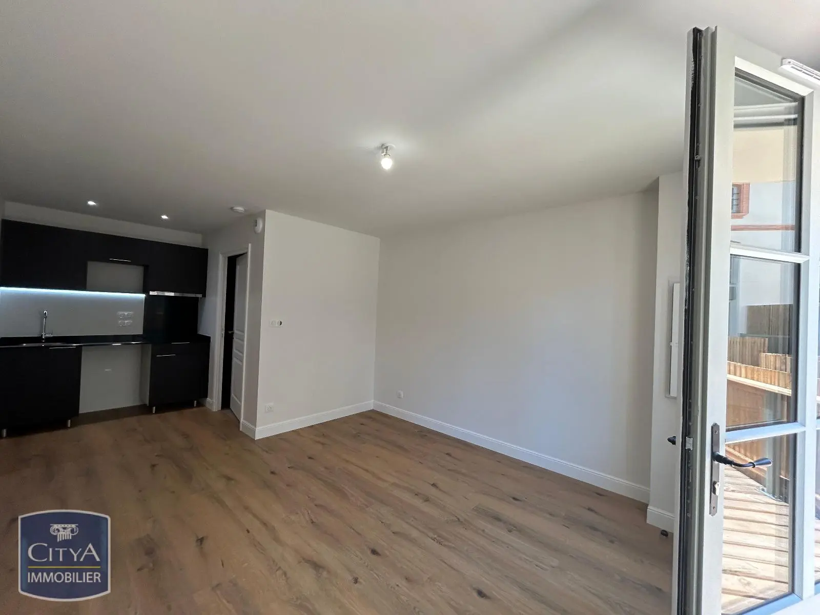 Photo 3 Appartement 1 pièce 24.06m²