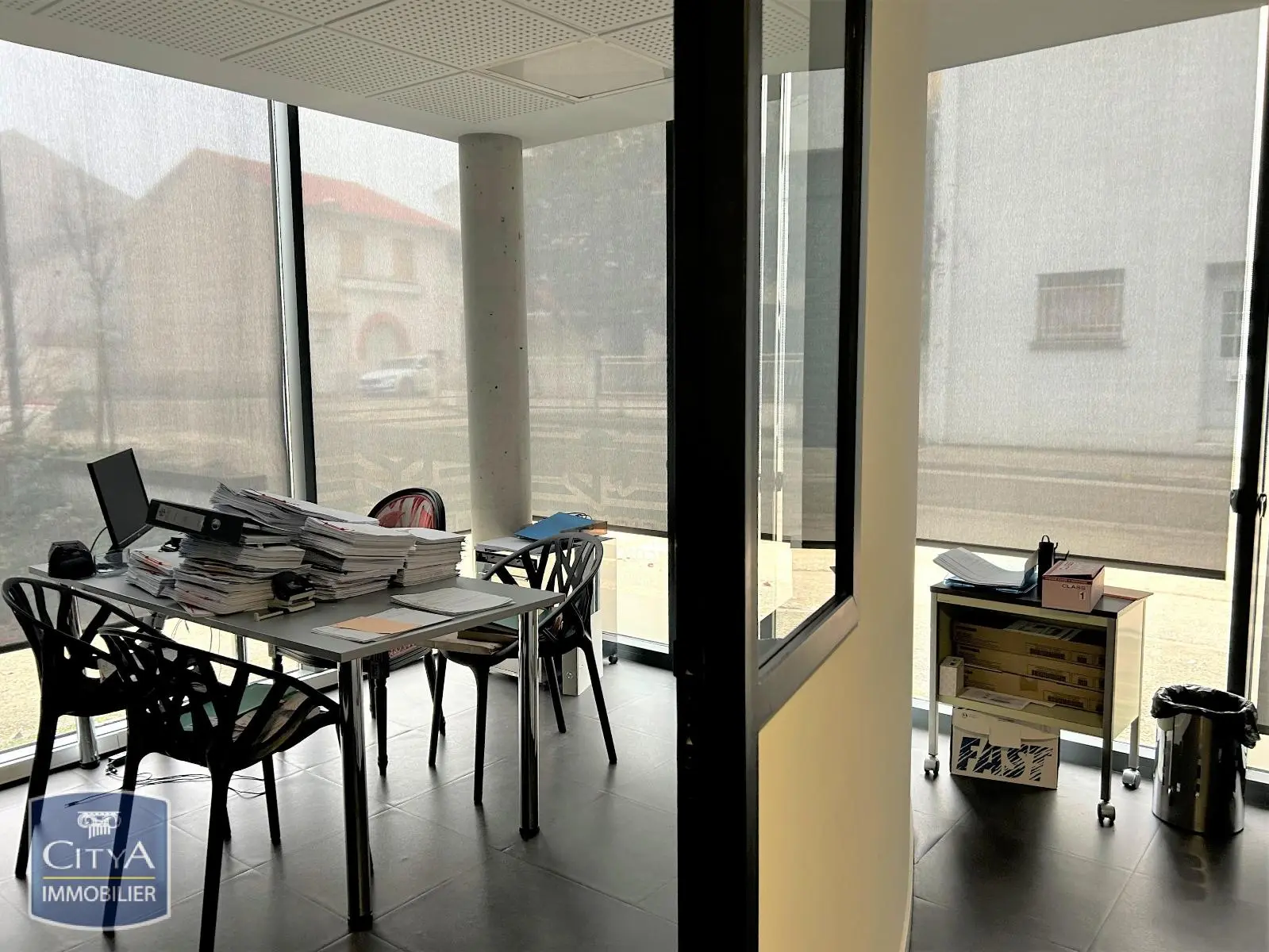 Photo 4 Local Commercial