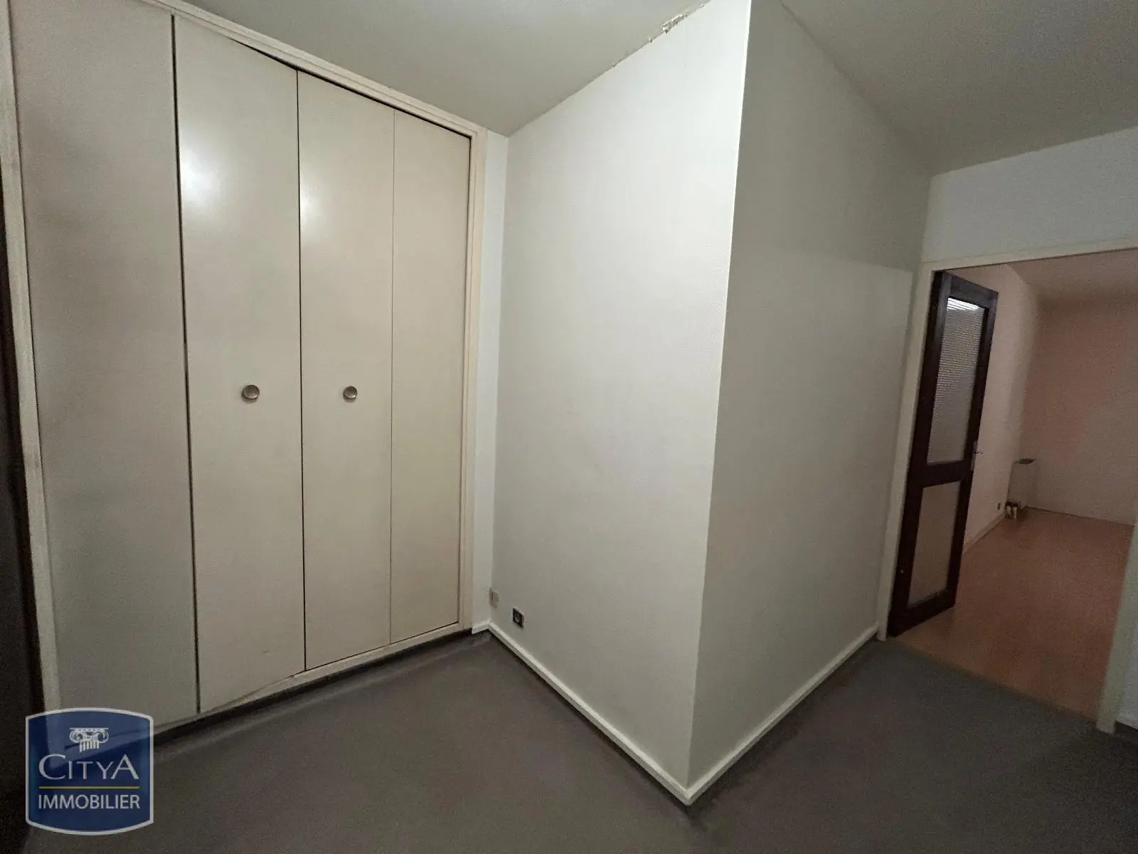 Photo 2 Appartement 1 pièce 31.6m²