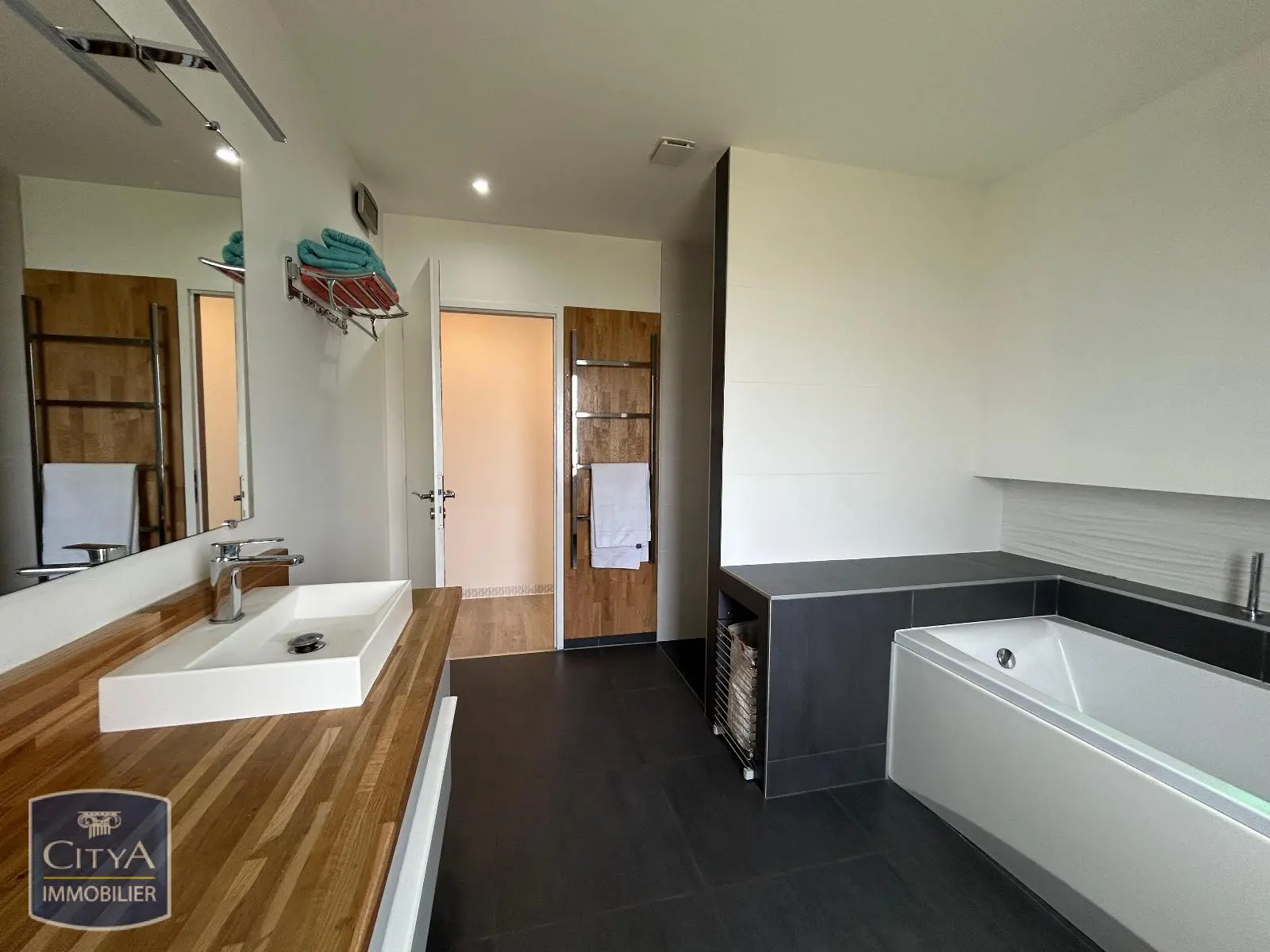 Photo 8 Maison 4 pièces 141.28m²