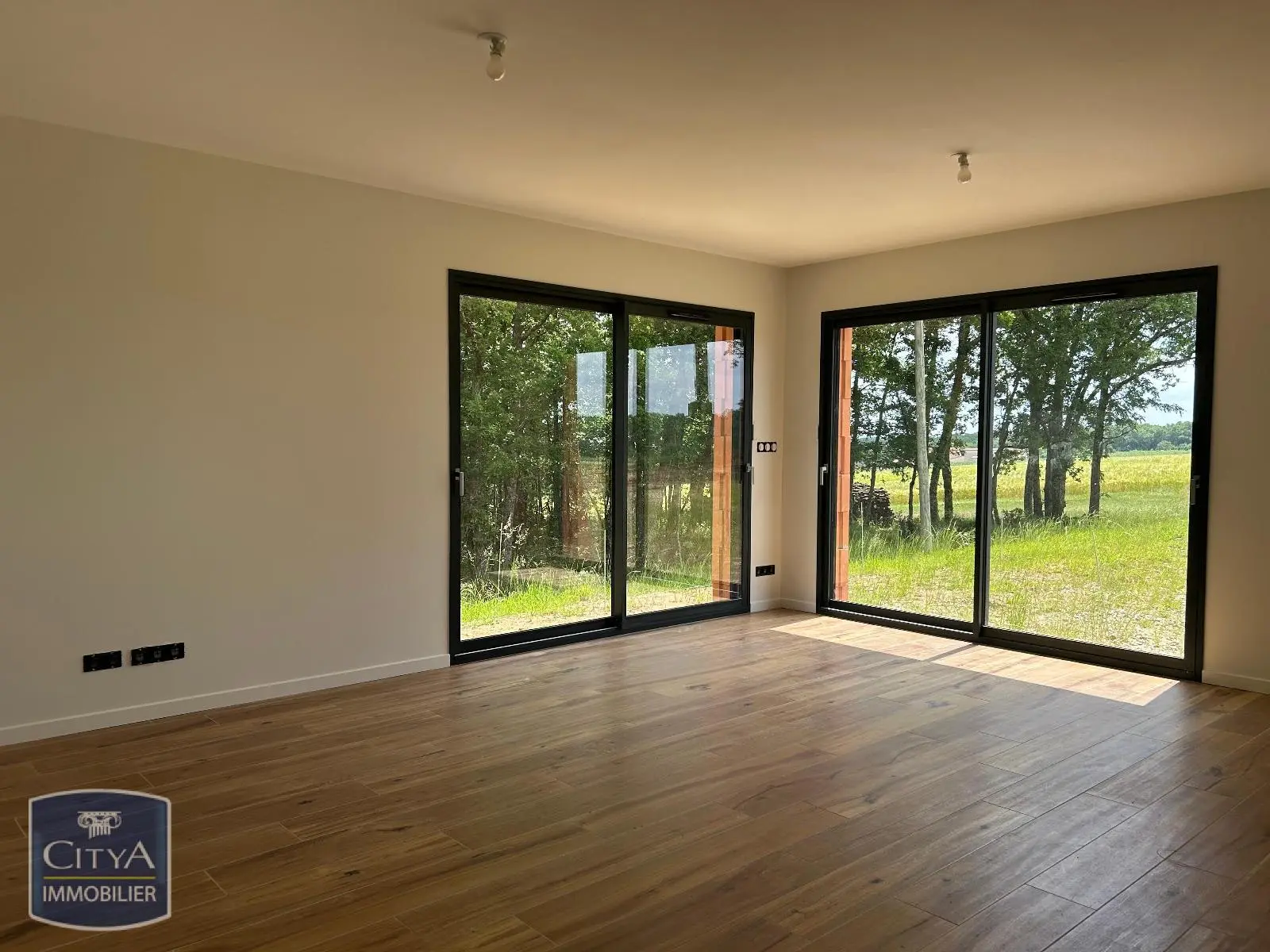 Photo 1 Maison 4 pièces 120.68m²