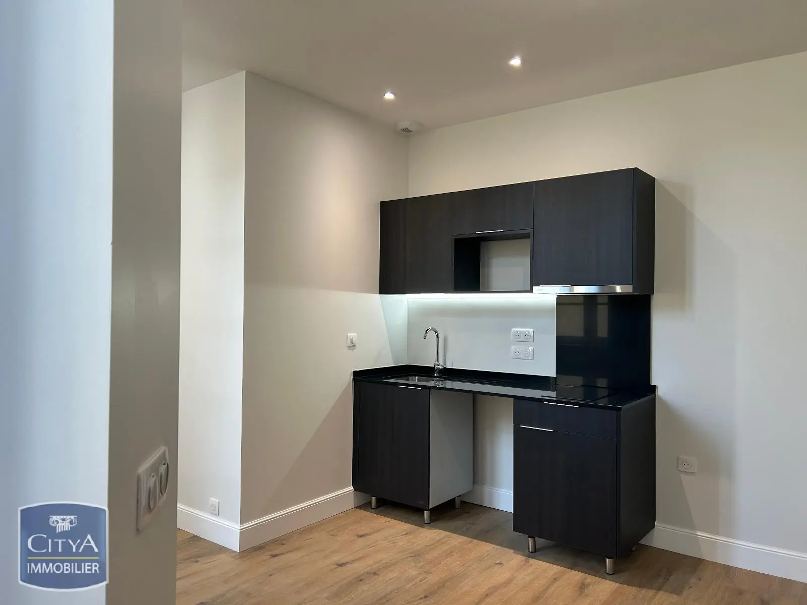 Photo 2 Appartement 1 pièce 34.02m²